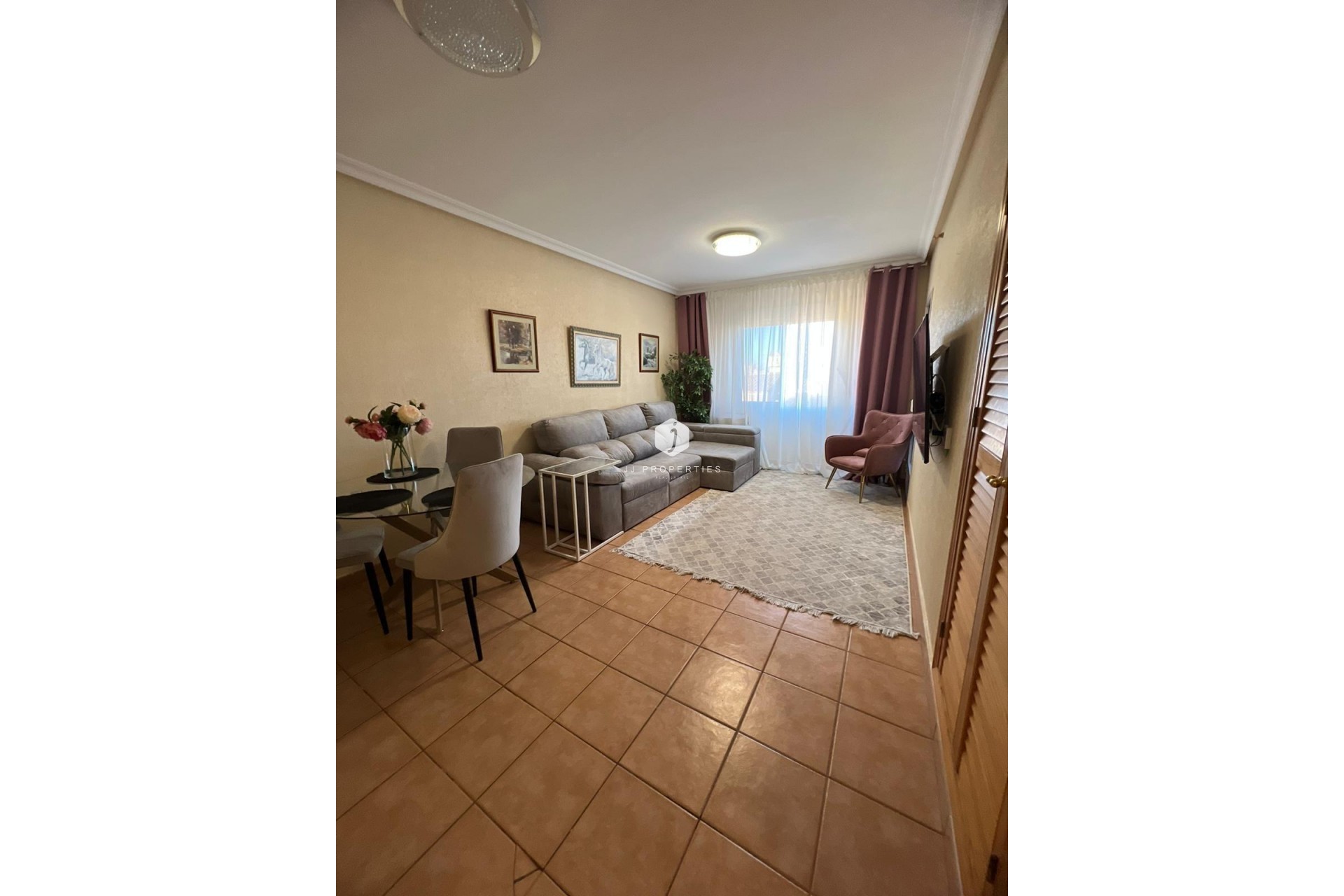 Segunda mano - Apartamento / piso -
Torrevieja - aguas nuevas