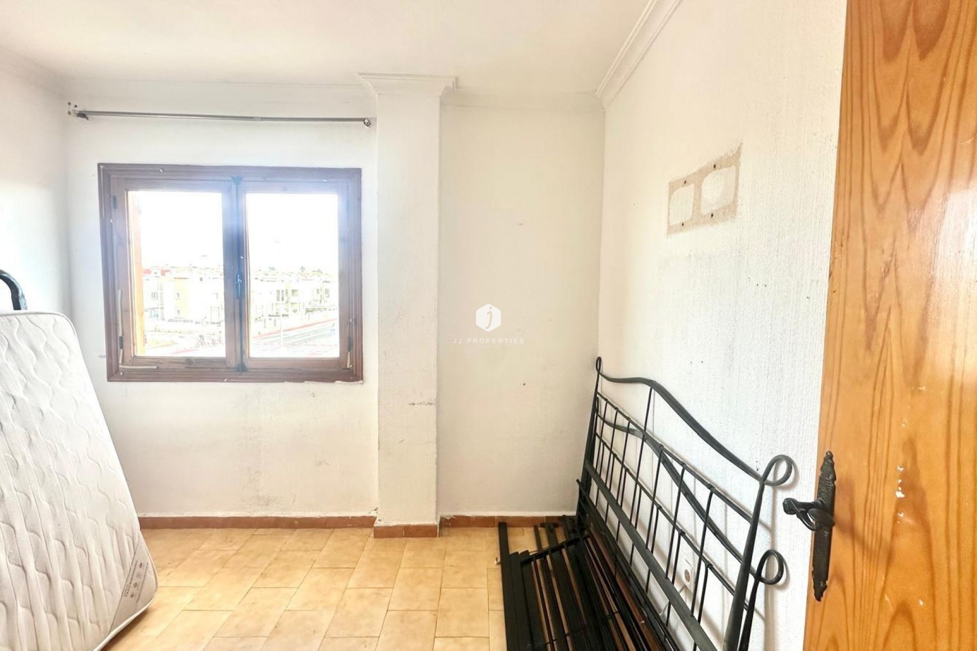 Segunda mano - Apartamento / piso -
Torrevieja - aguas nuevas