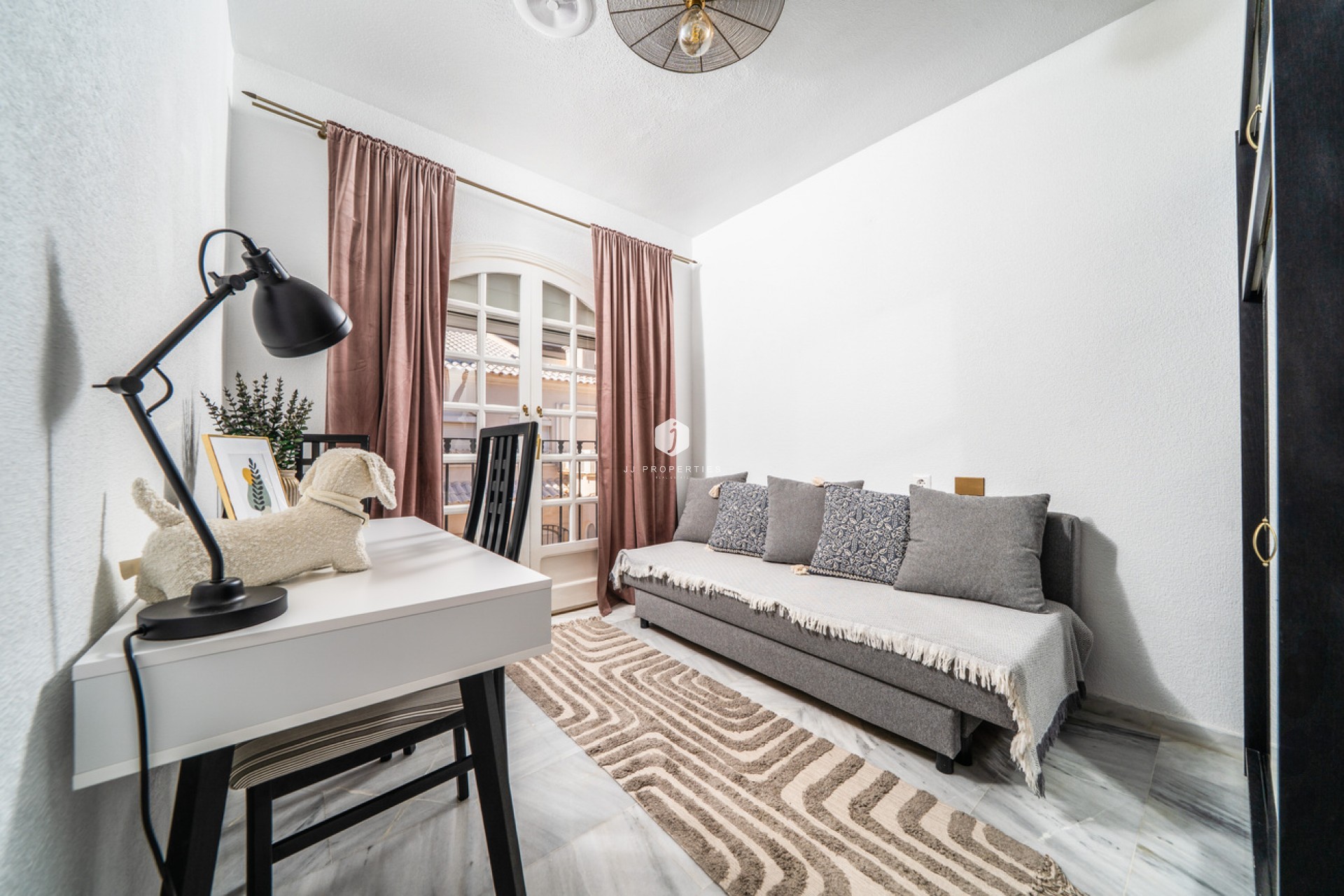 Segunda mano - Apartamento / piso -
Torrevieja - aguas nuevas