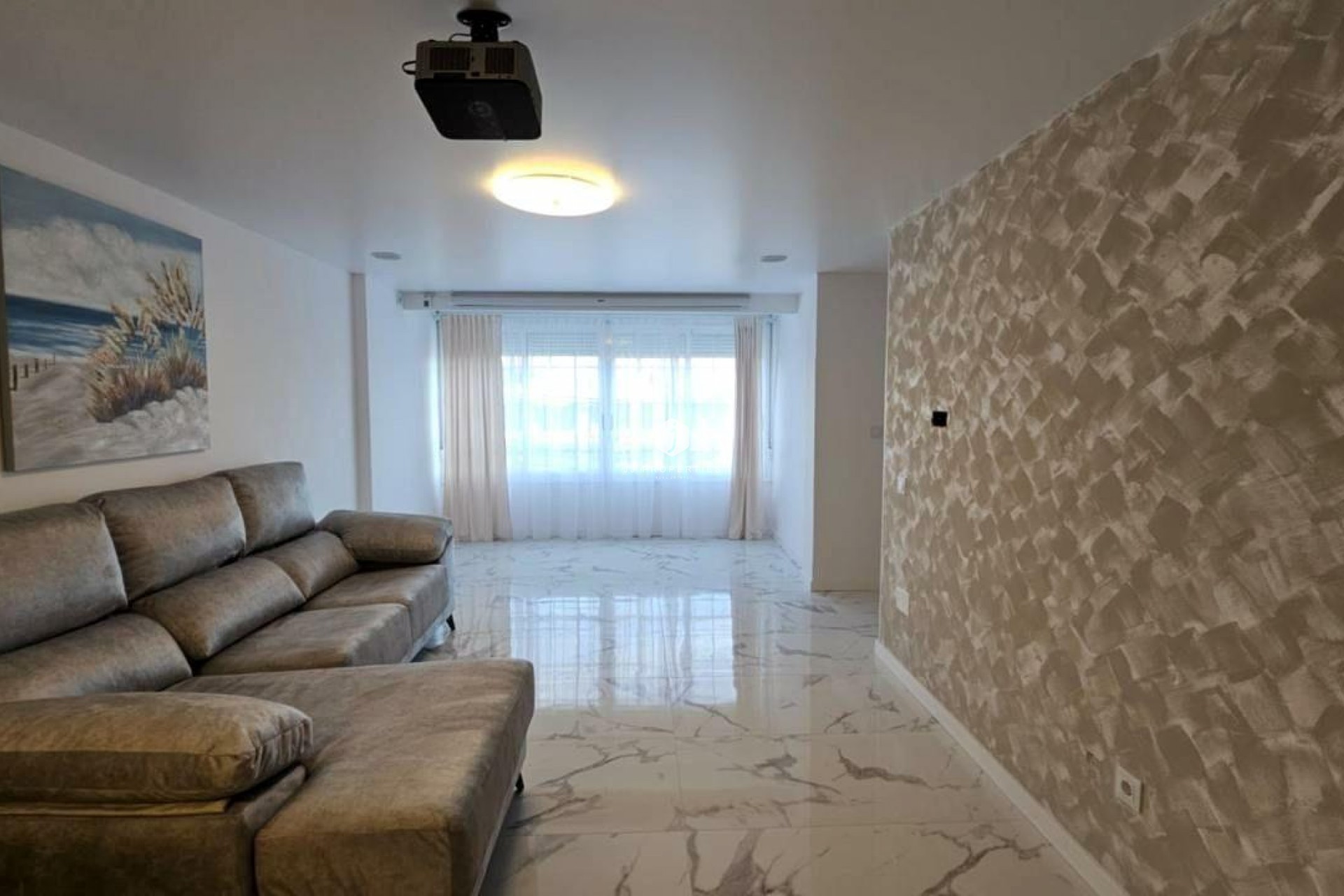 Segunda mano - Apartamento / piso -
Torrevieja - Cabo cervera