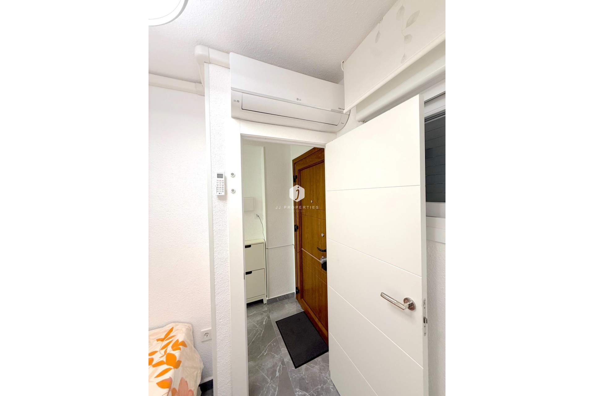 Segunda mano - Apartamento / piso -
Torrevieja - Cabo cervera