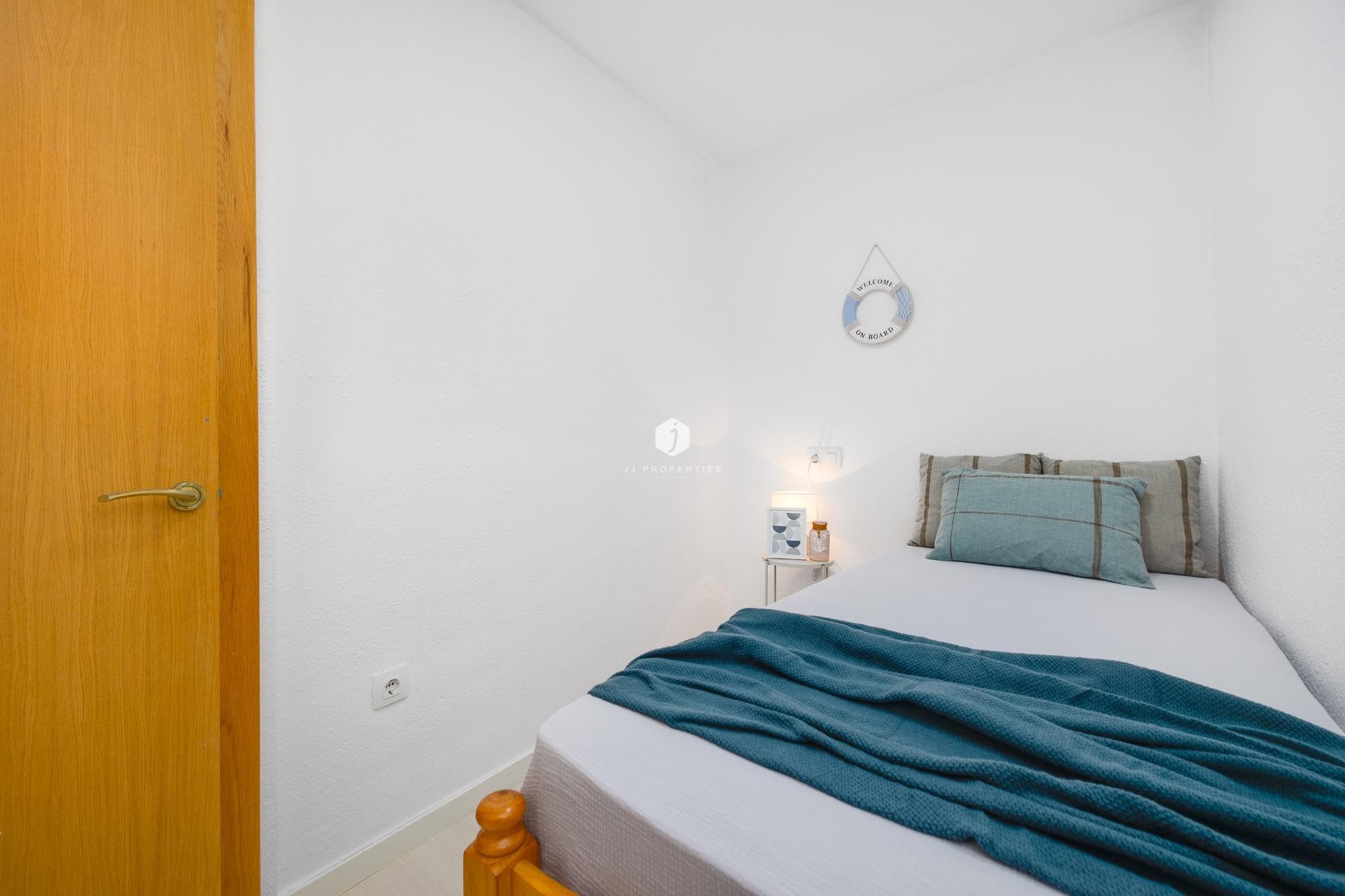 Segunda mano - Apartamento / piso -
Torrevieja - Cabo cervera