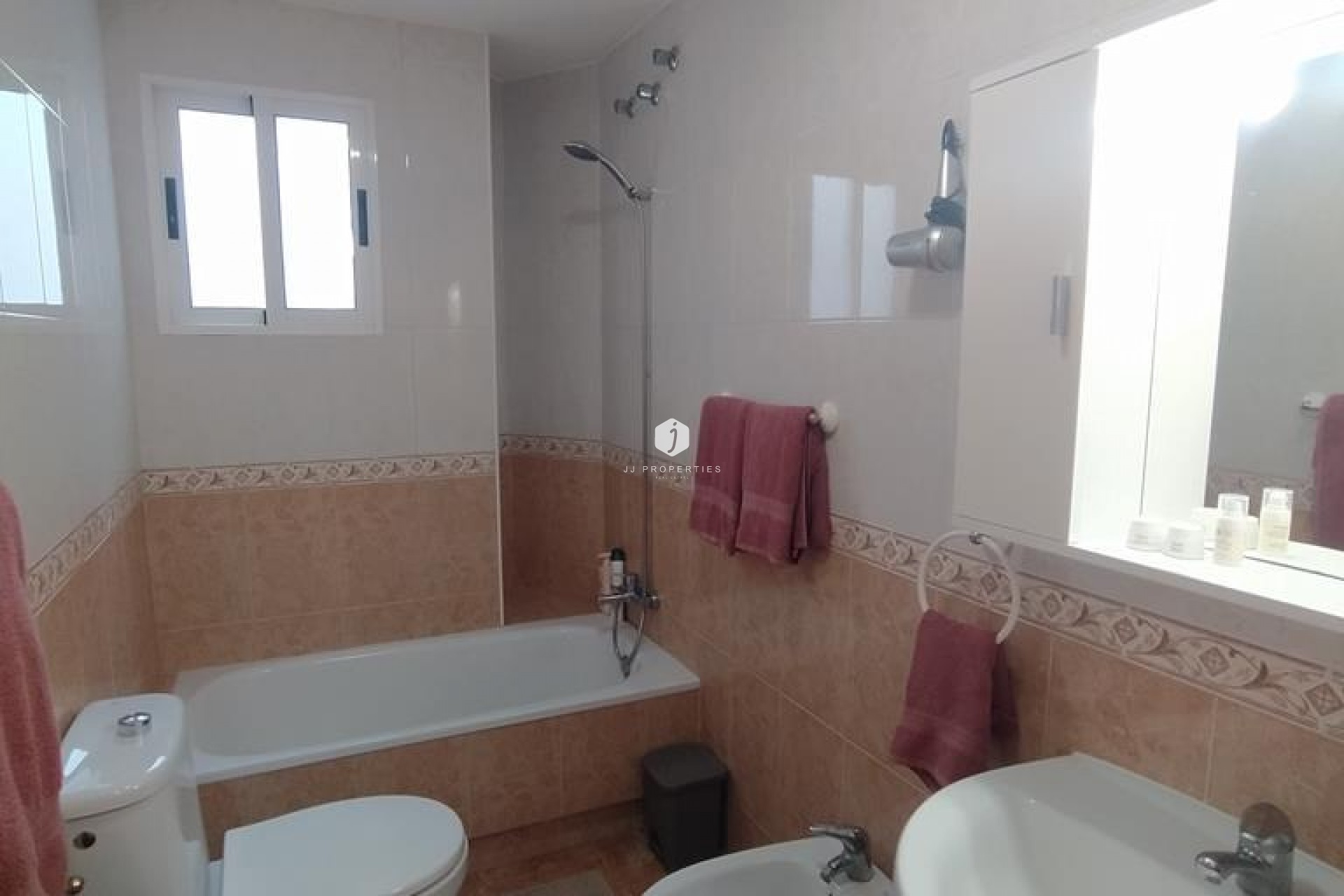 Segunda mano - Apartamento / piso -
Torrevieja - CASCO URBANO