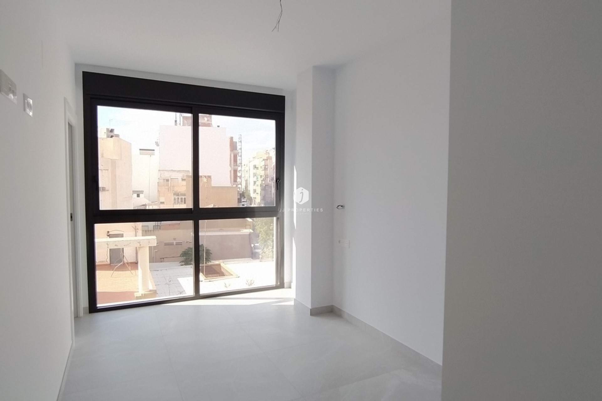 Segunda mano - Apartamento / piso -
Torrevieja - CENTRE PLAYA DEL CURA LAS PISCINAS