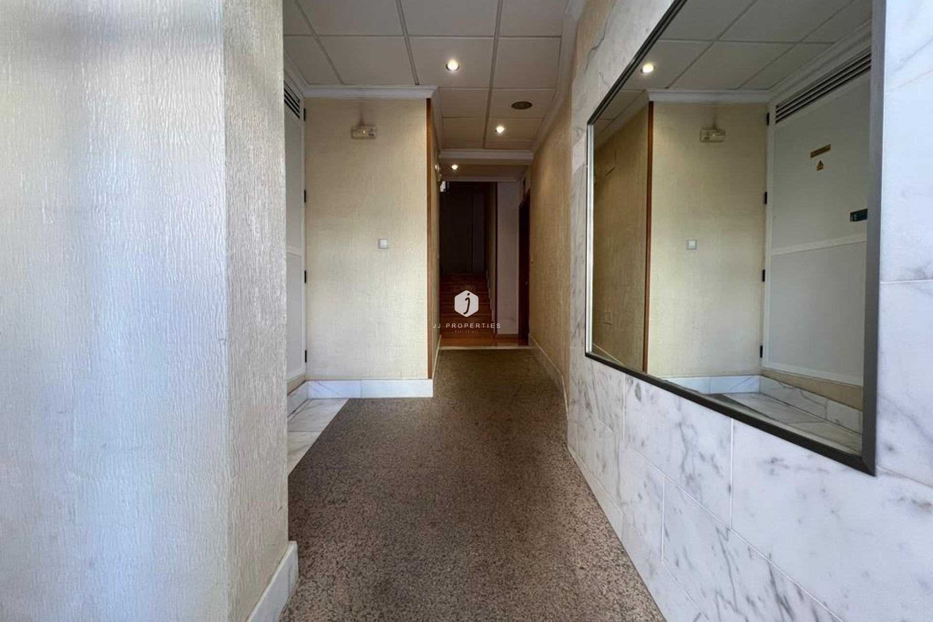 Segunda mano - Apartamento / piso -
Torrevieja - CENTRO CASCO URBANO