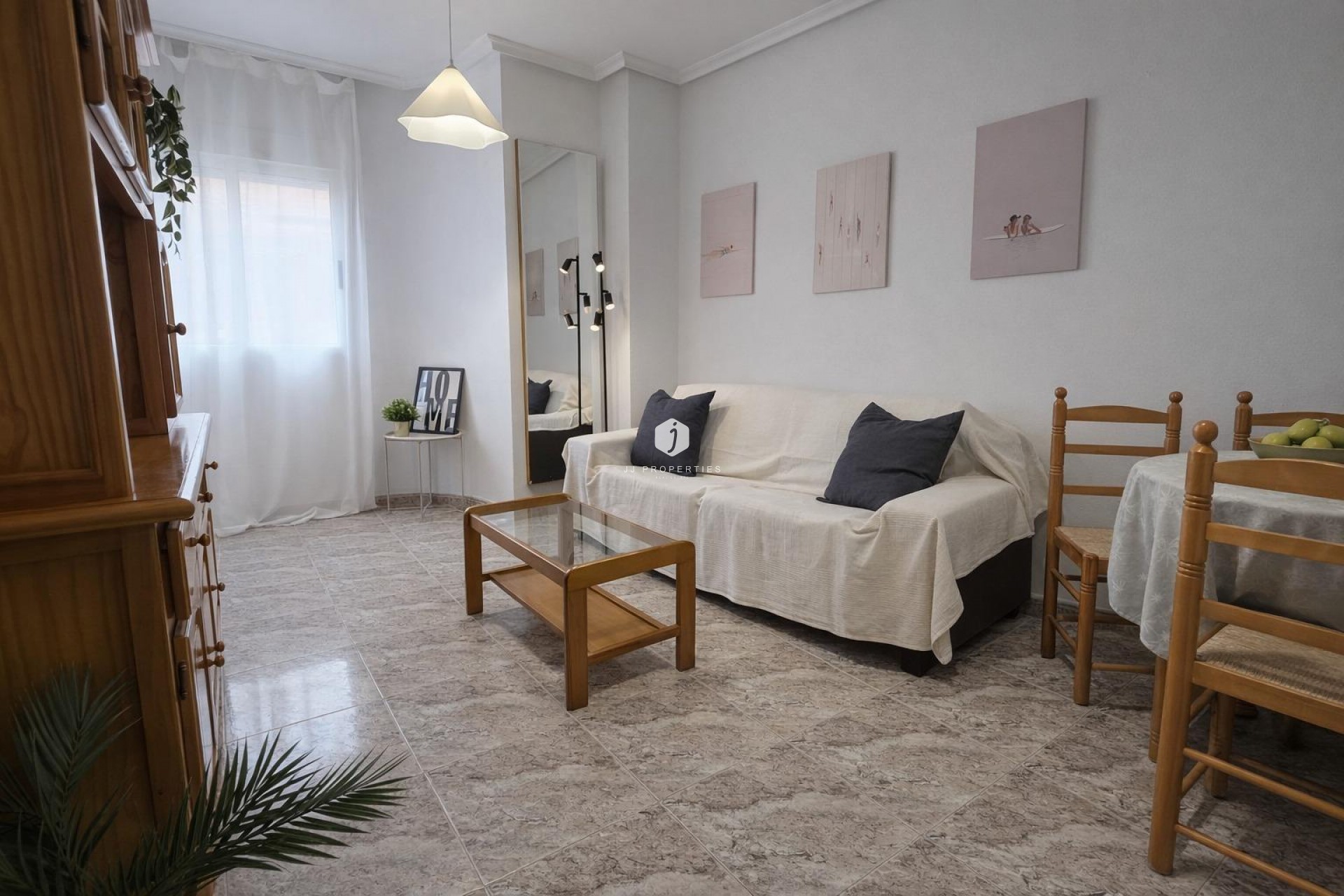 Segunda mano - Apartamento / piso -
Torrevieja - Centro - Muelle Pesquero