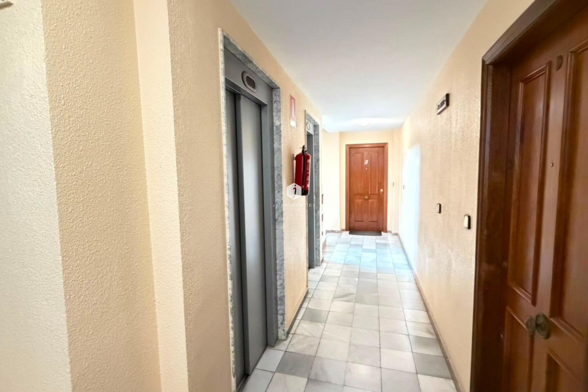 Segunda mano - Apartamento / piso -
Torrevieja - Centro - Muelle Pesquero