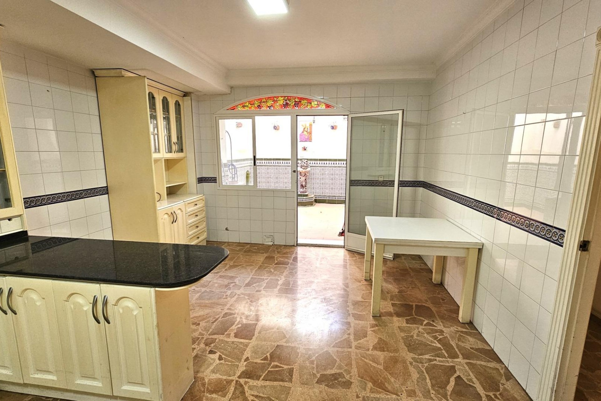 Segunda mano - Apartamento / piso -
Torrevieja - Centro