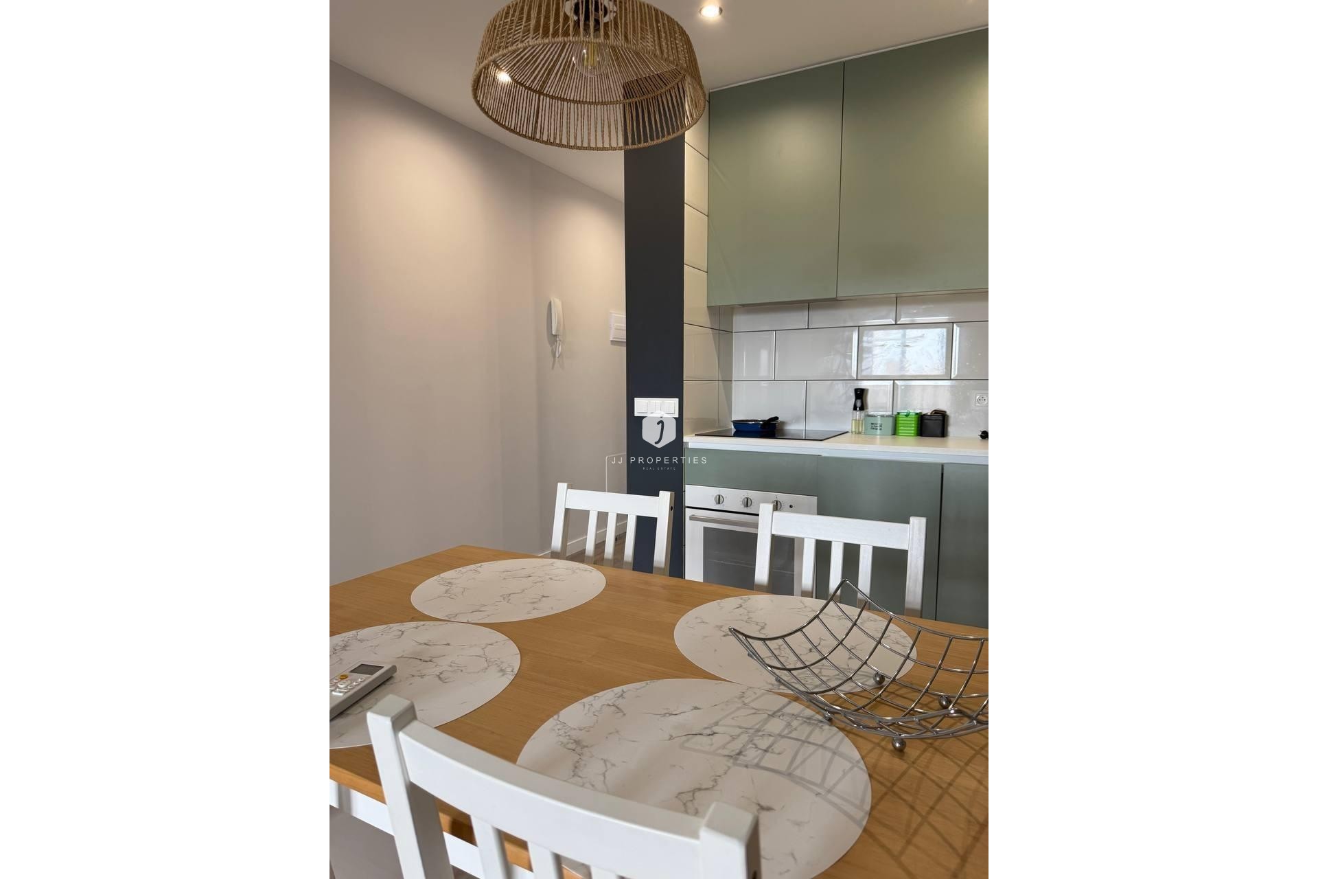 Segunda mano - Apartamento / piso -
Torrevieja - Centro