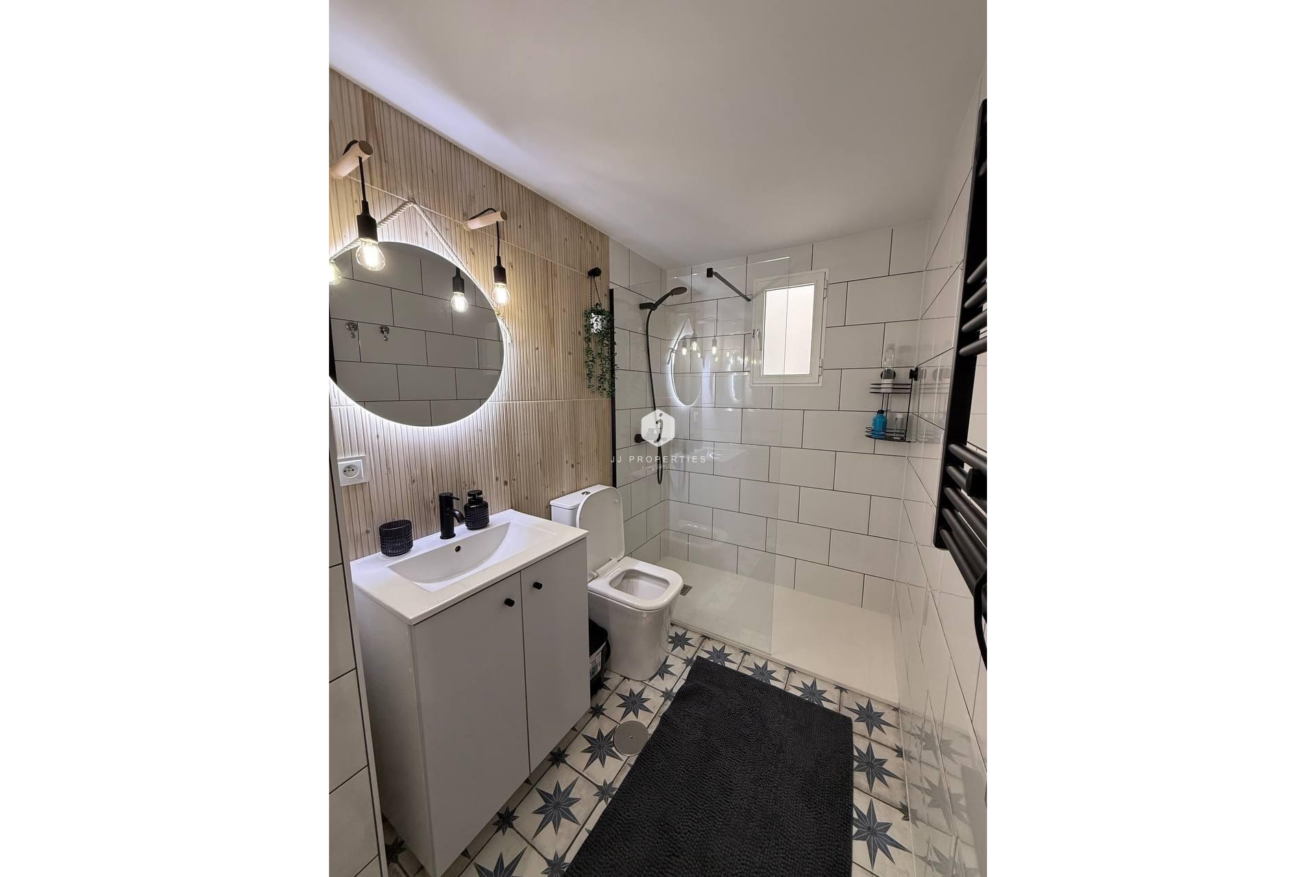 Segunda mano - Apartamento / piso -
Torrevieja - Centro