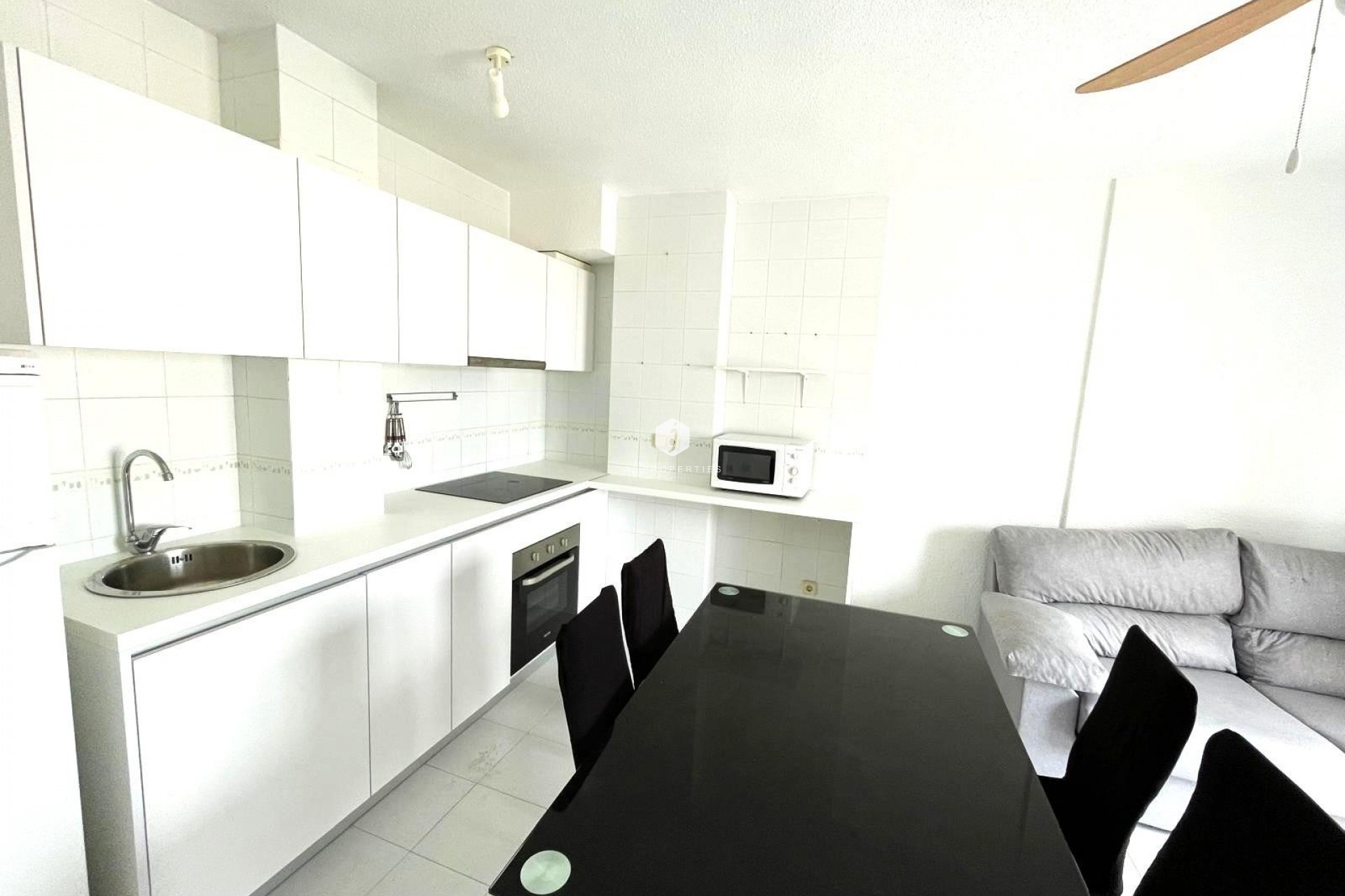 Segunda mano - Apartamento / piso -
Torrevieja - Centro