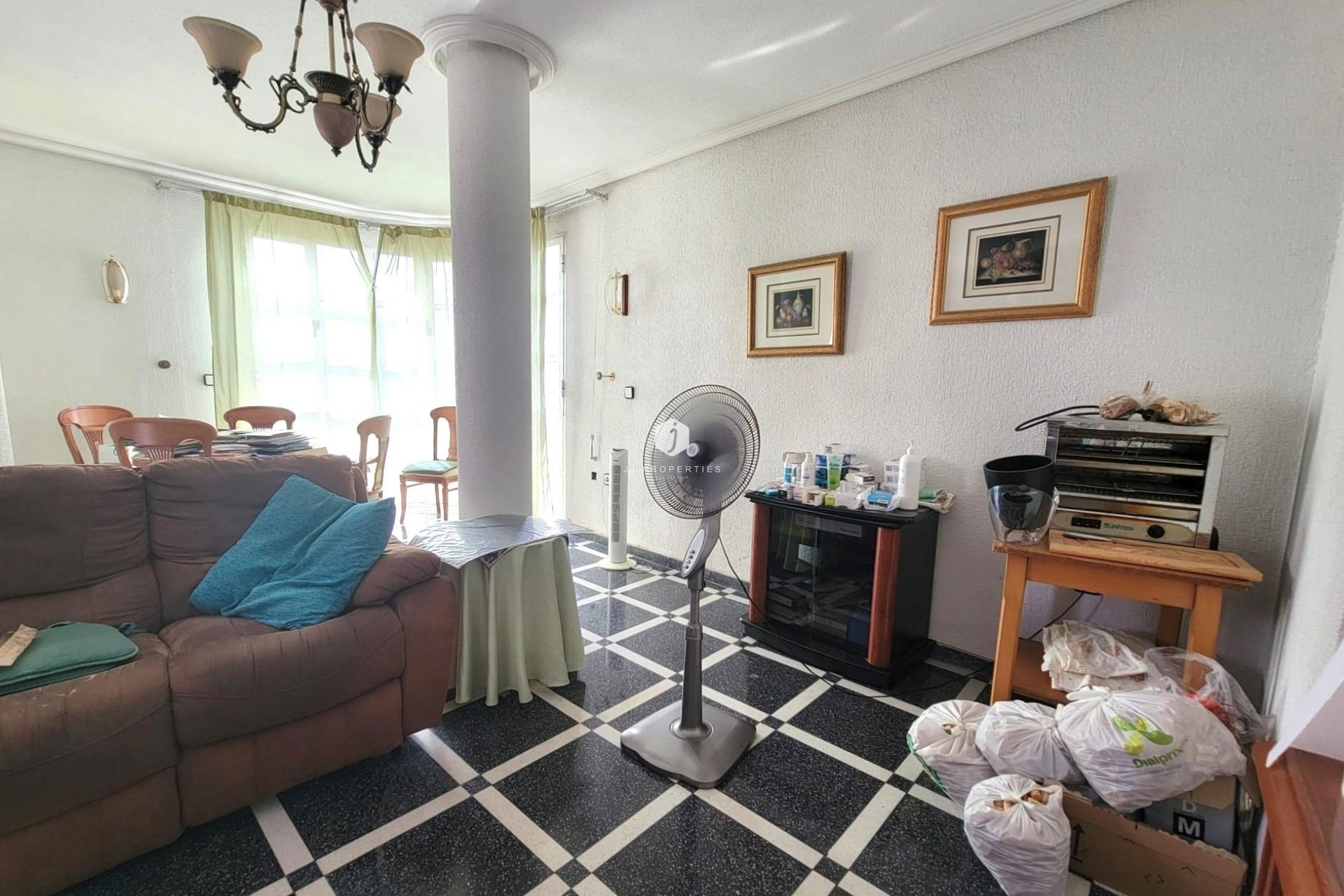 Segunda mano - Apartamento / piso -
Torrevieja - Centro