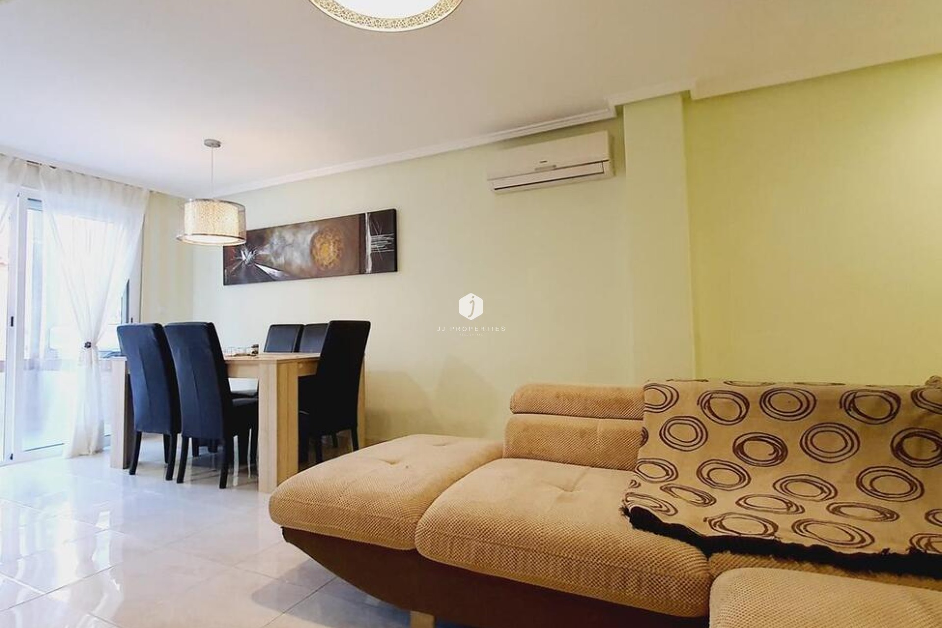 Segunda mano - Apartamento / piso -
Torrevieja - Centro