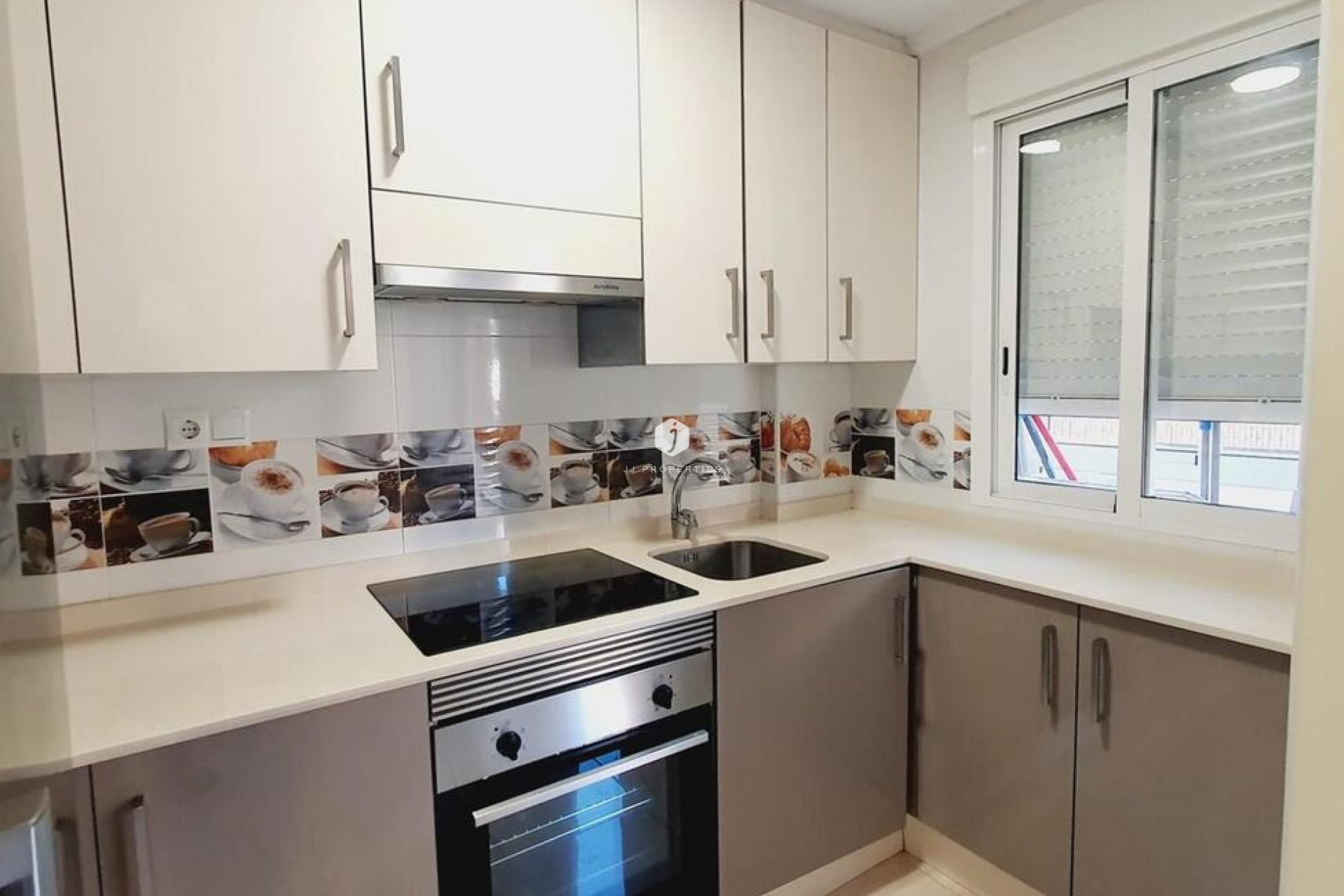 Segunda mano - Apartamento / piso -
Torrevieja - Centro