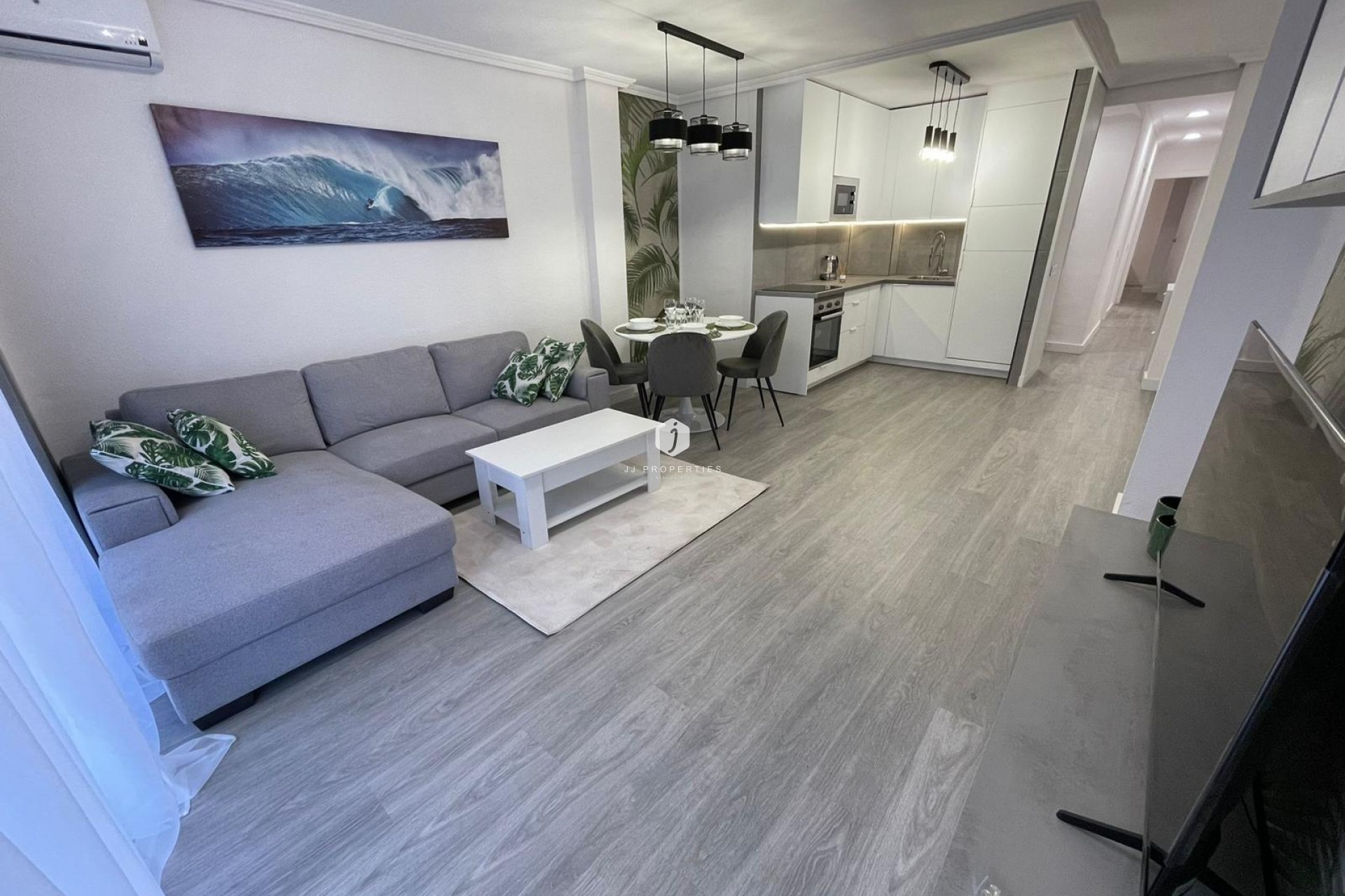 Segunda mano - Apartamento / piso -
Torrevieja - Centro