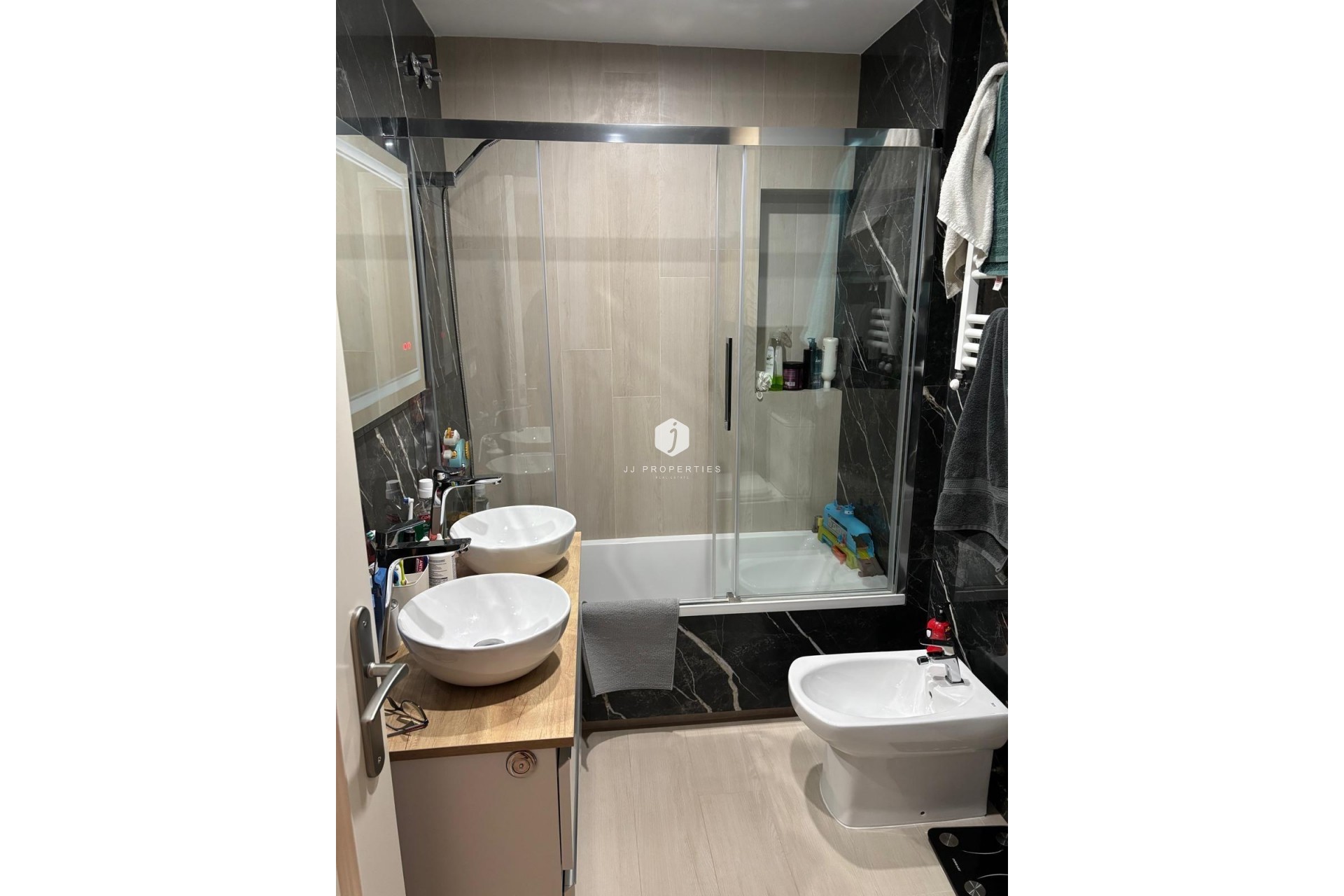 Segunda mano - Apartamento / piso -
Torrevieja - Centro