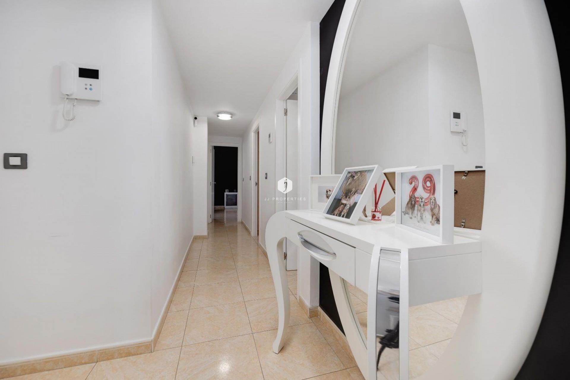 Segunda mano - Apartamento / piso -
Torrevieja - Centro