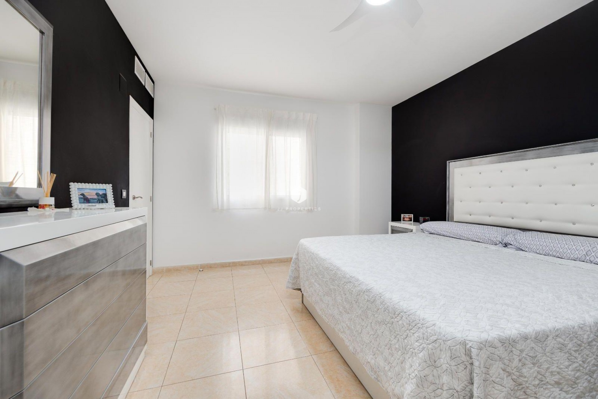 Segunda mano - Apartamento / piso -
Torrevieja - Centro