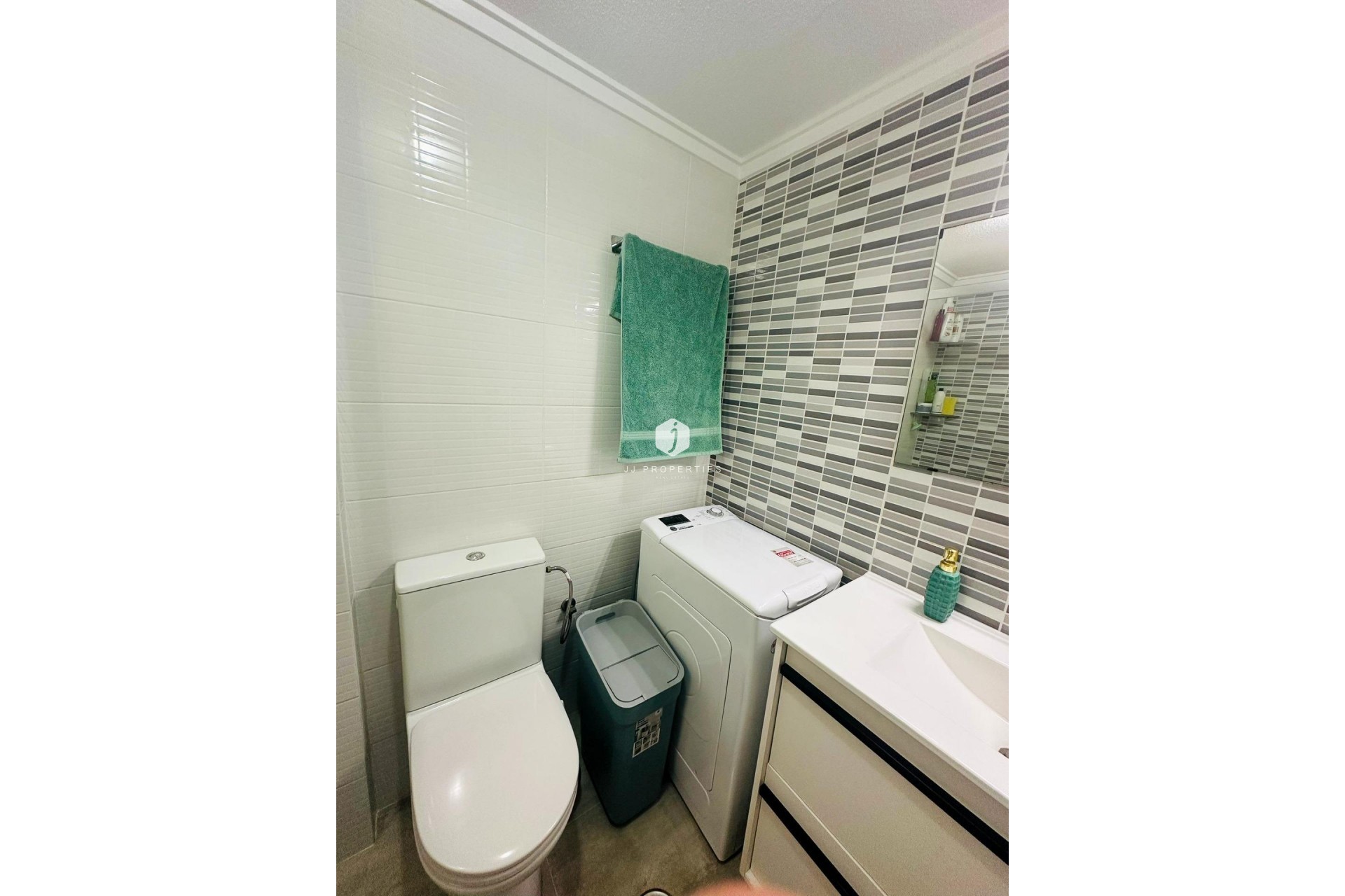 Segunda mano - Apartamento / piso -
Torrevieja - Centro