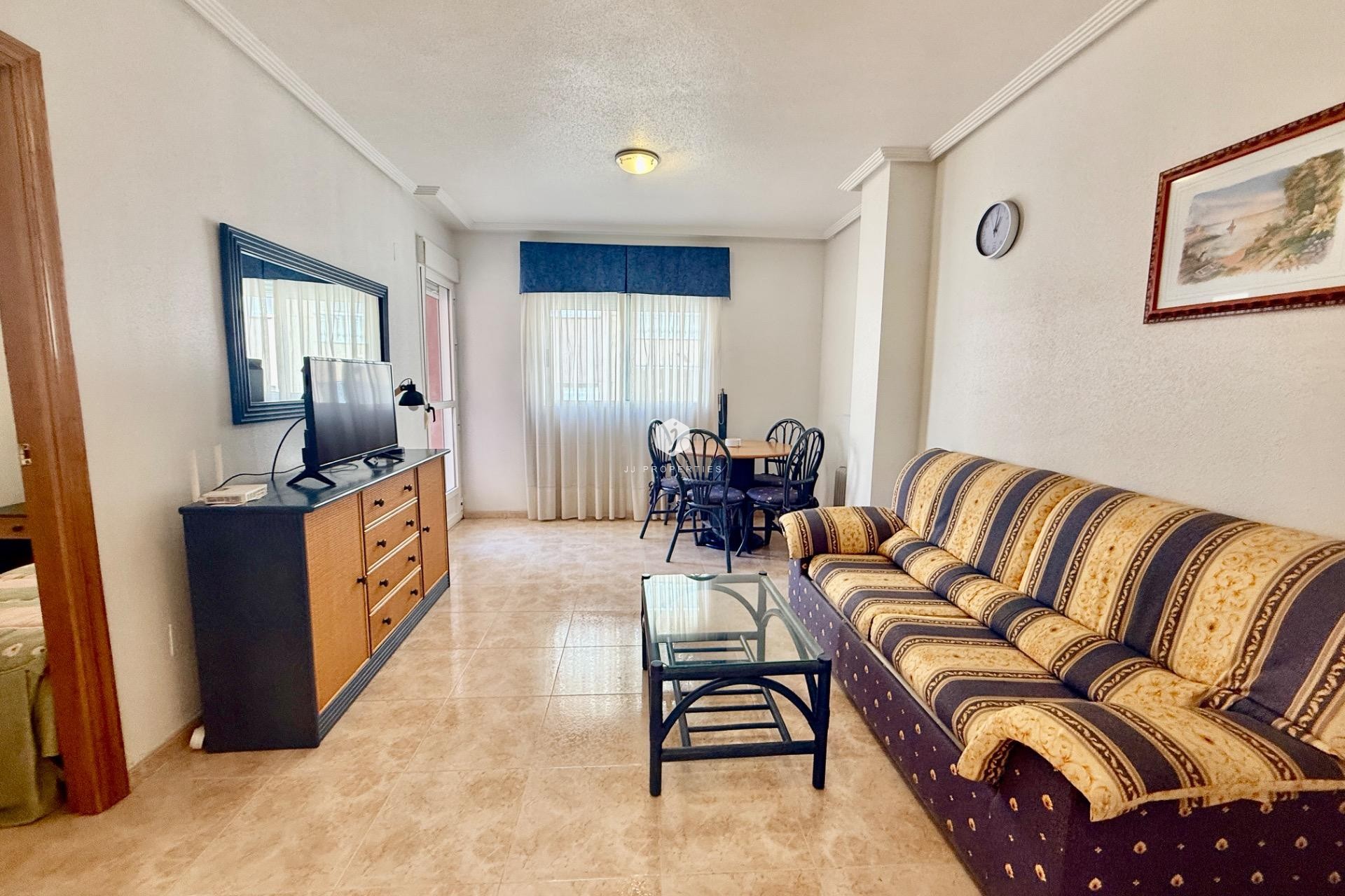 Segunda mano - Apartamento / piso -
Torrevieja - Centro