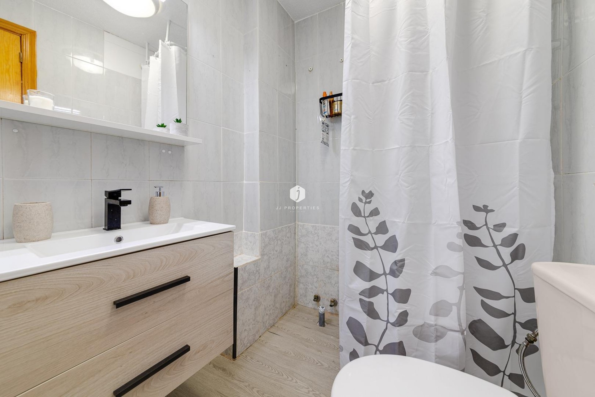 Segunda mano - Apartamento / piso -
Torrevieja - Centro