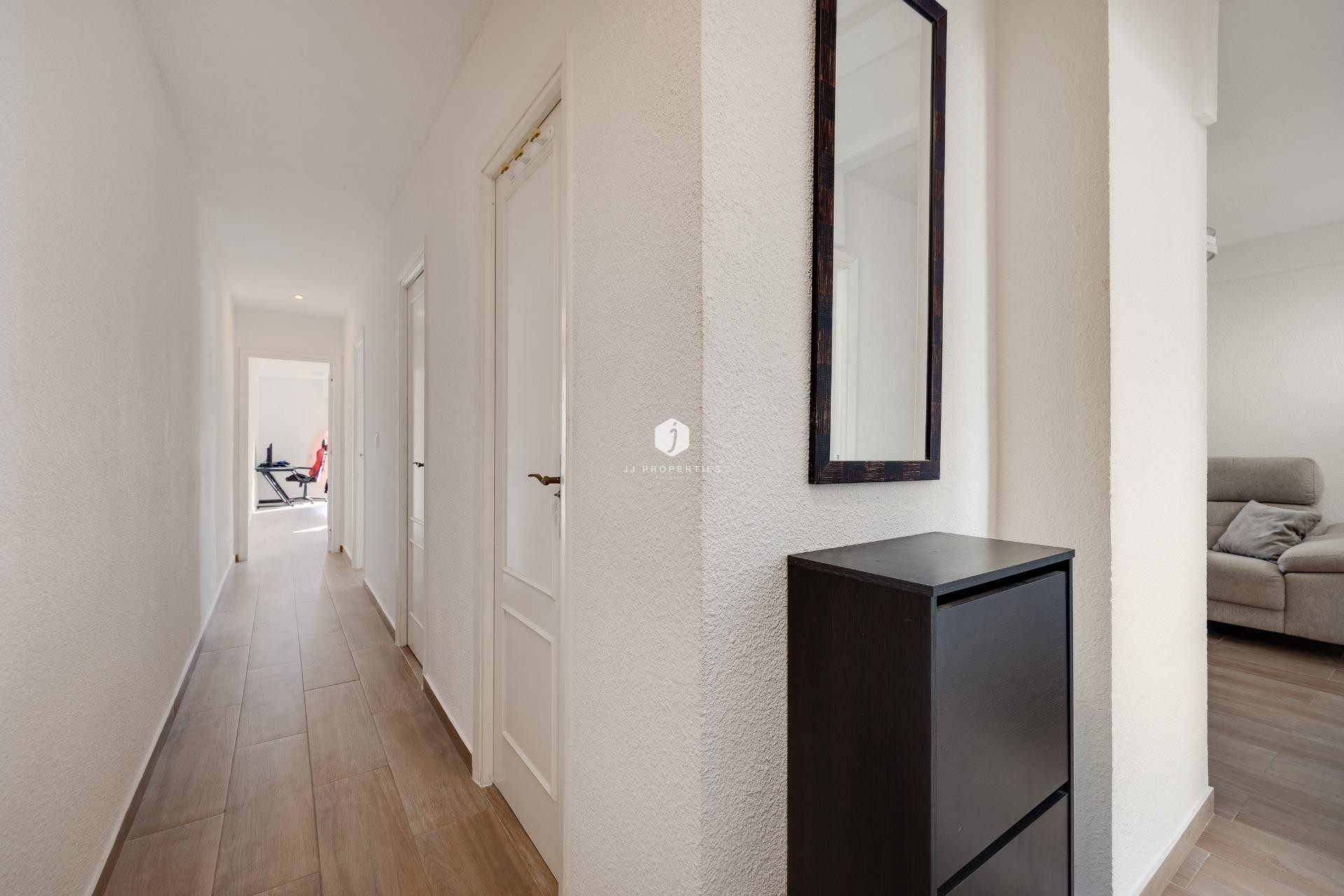 Segunda mano - Apartamento / piso -
Torrevieja - Centro