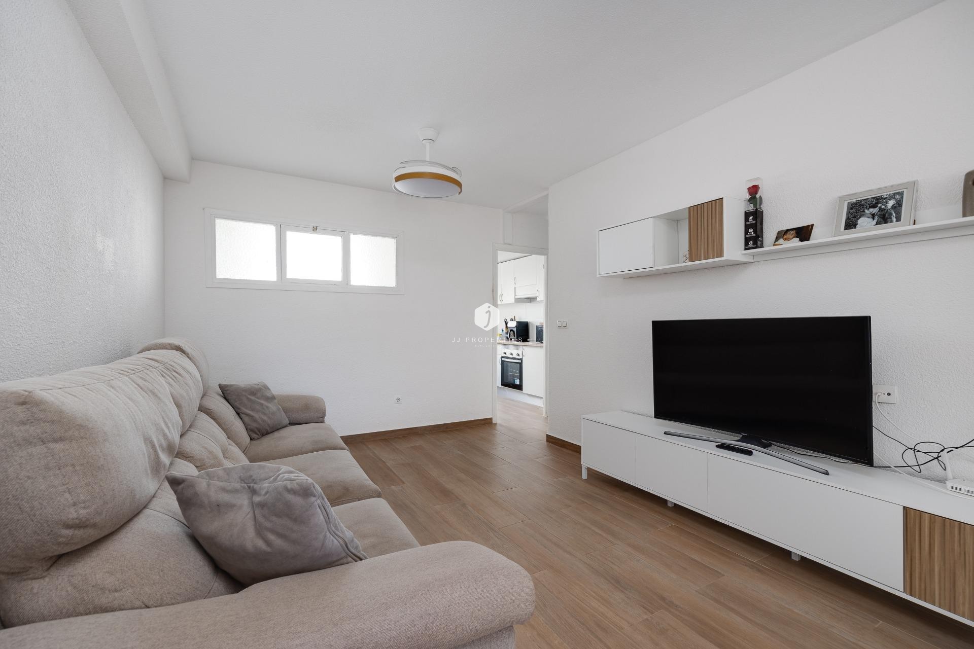 Segunda mano - Apartamento / piso -
Torrevieja - Centro