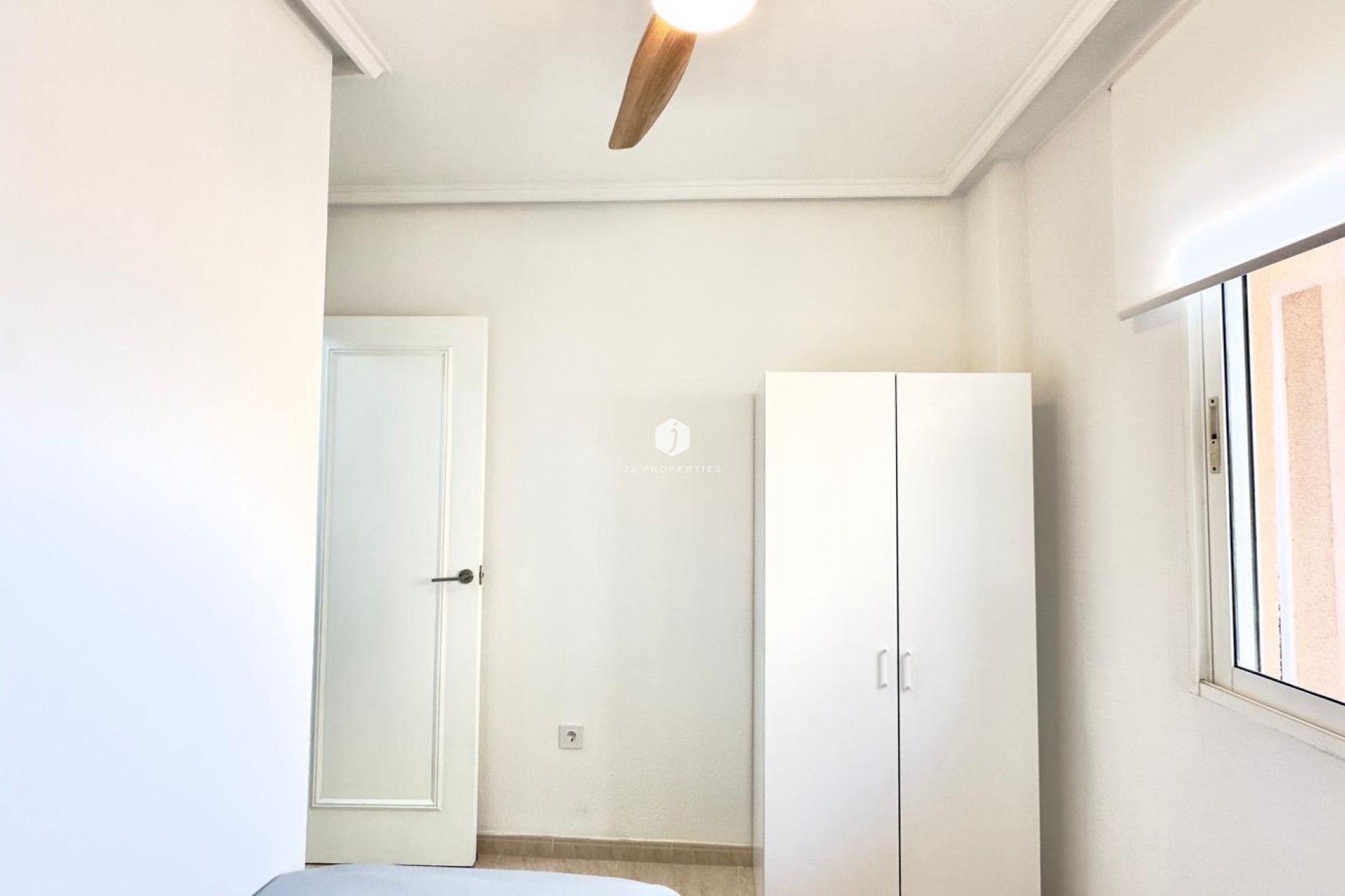 Segunda mano - Apartamento / piso -
Torrevieja - Centro