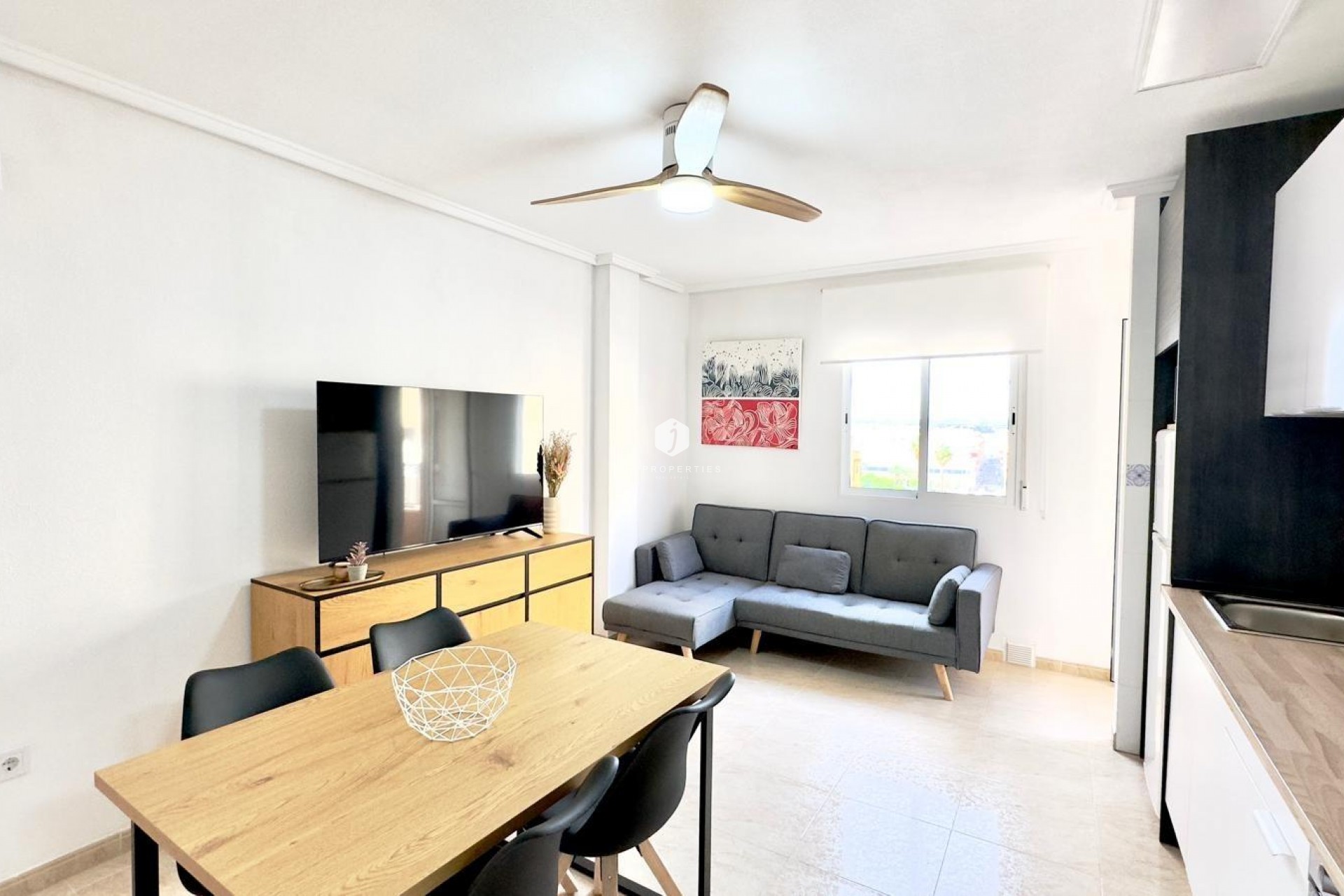 Segunda mano - Apartamento / piso -
Torrevieja - Centro