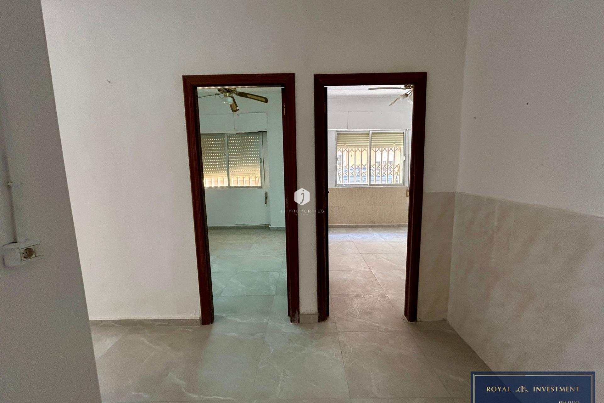 Segunda mano - Apartamento / piso -
Torrevieja - Centro