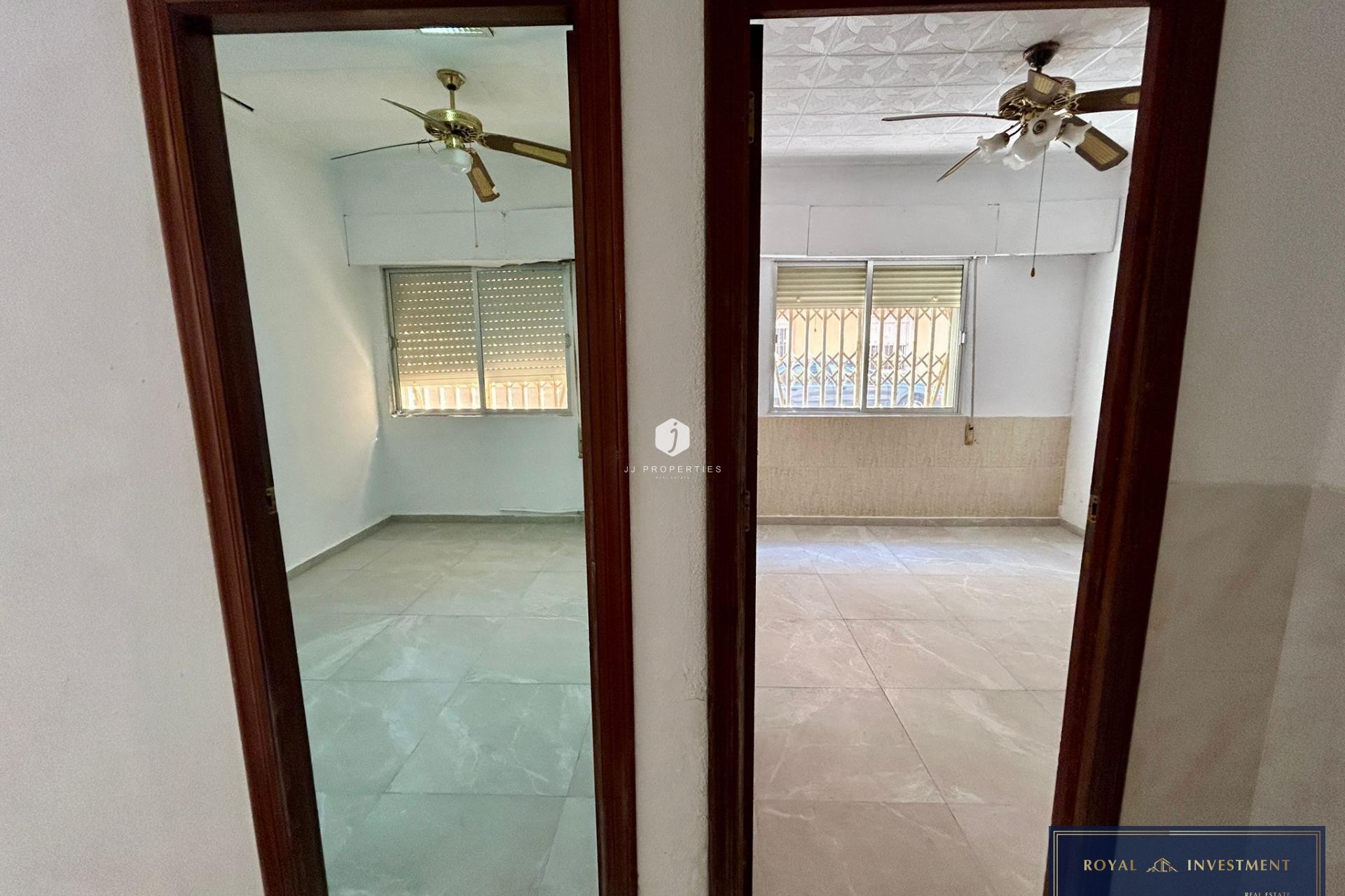 Segunda mano - Apartamento / piso -
Torrevieja - Centro