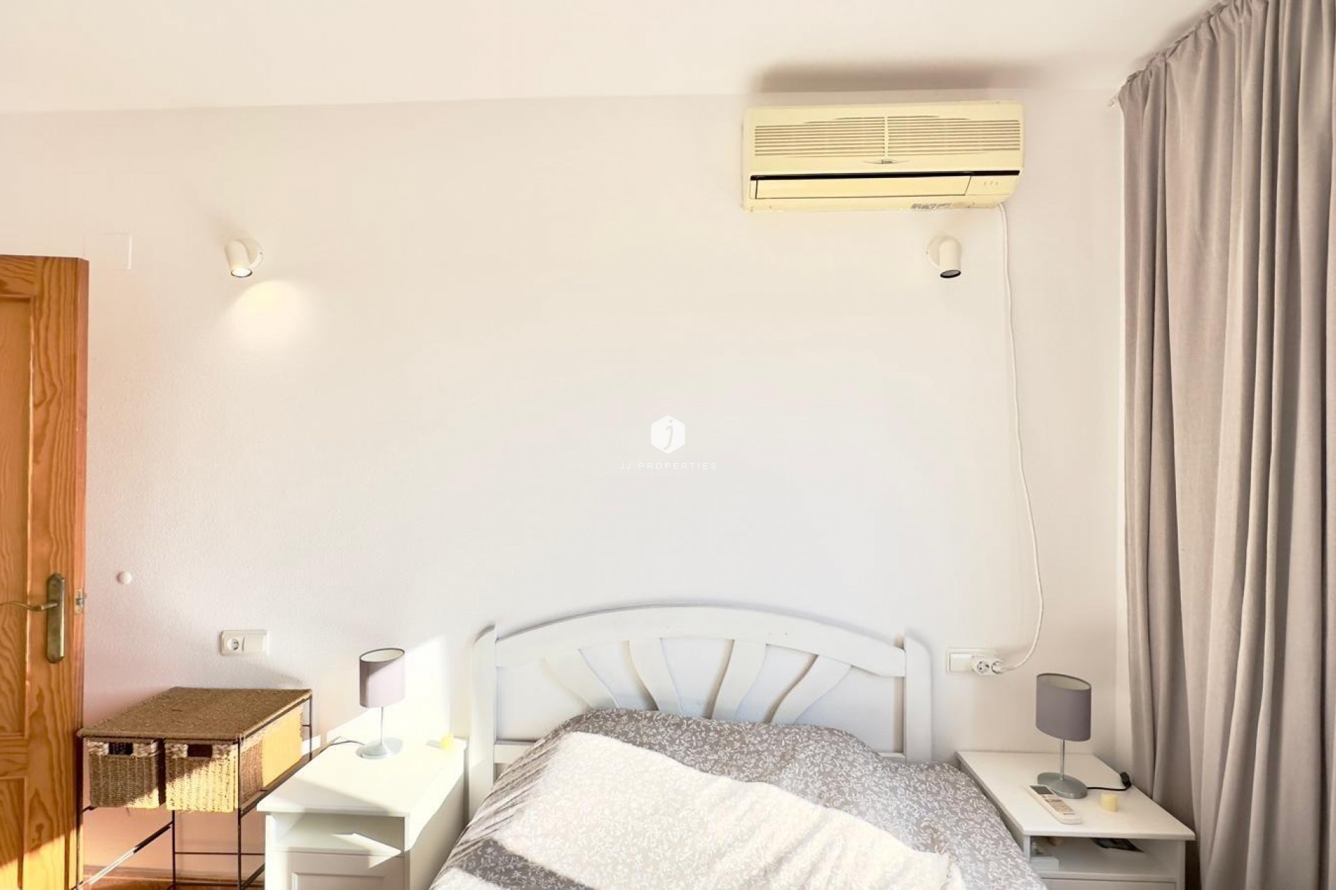 Segunda mano - Apartamento / piso -
Torrevieja - Centro