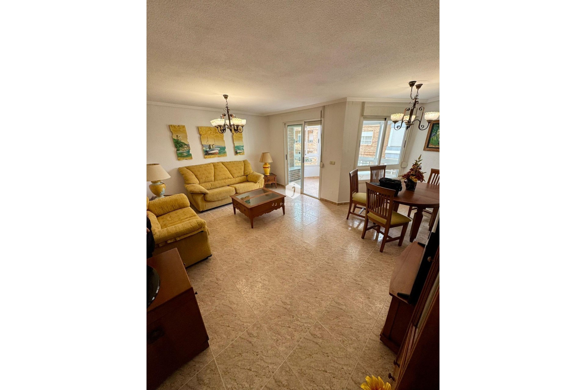 Segunda mano - Apartamento / piso -
Torrevieja - Centro