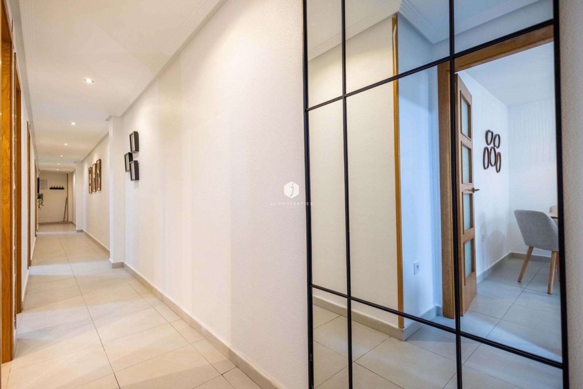 Segunda mano - Apartamento / piso -
Torrevieja - Centro