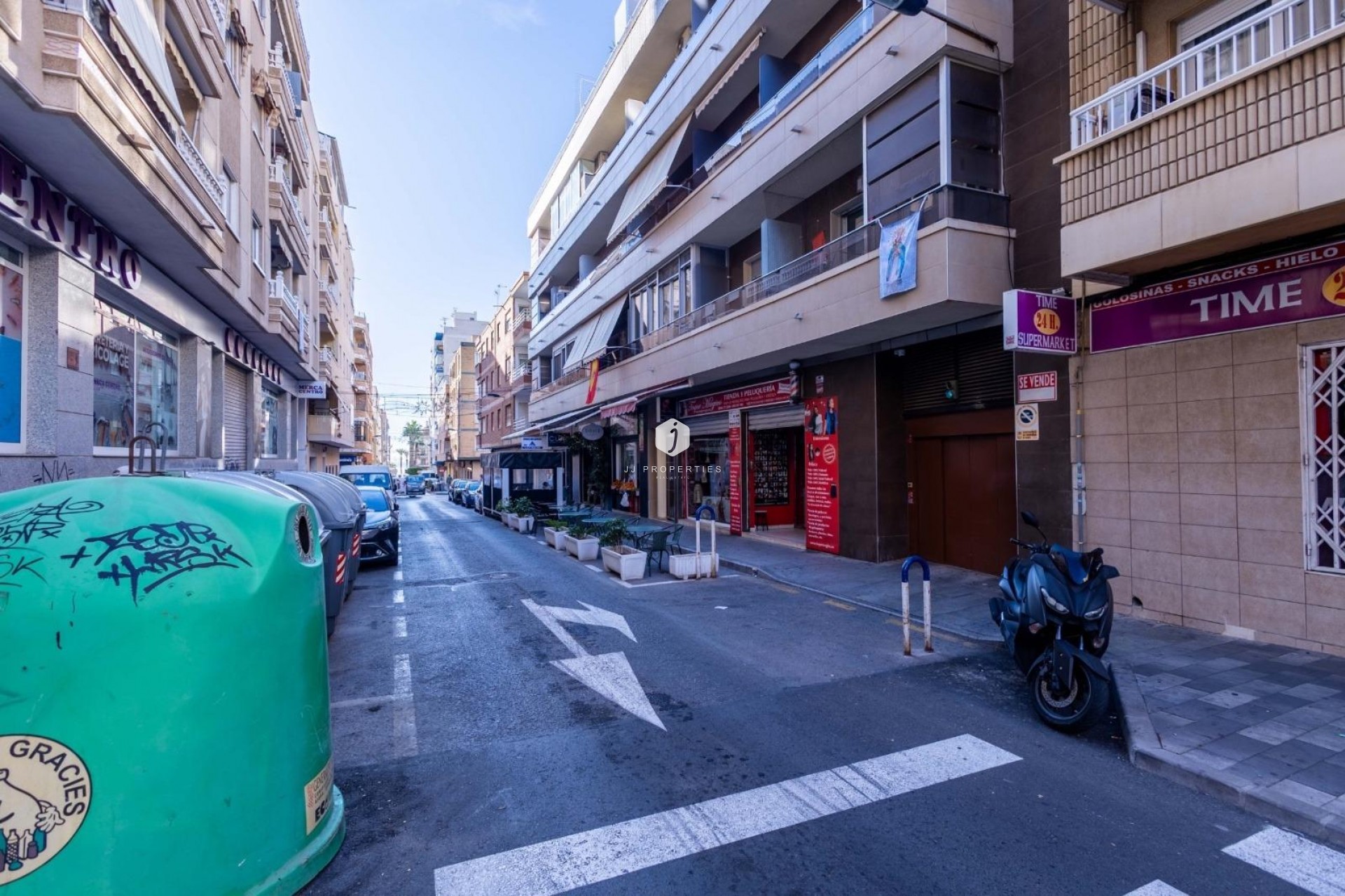 Segunda mano - Apartamento / piso -
Torrevieja - Centro