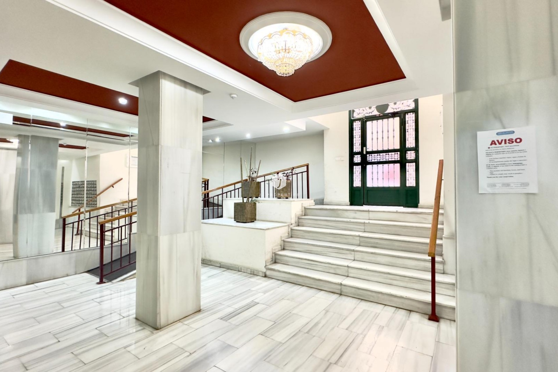 Segunda mano - Apartamento / piso -
Torrevieja - Centro