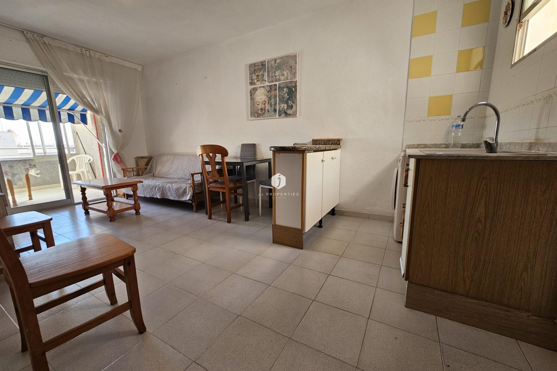 Segunda mano - Apartamento / piso -
Torrevieja - Centro