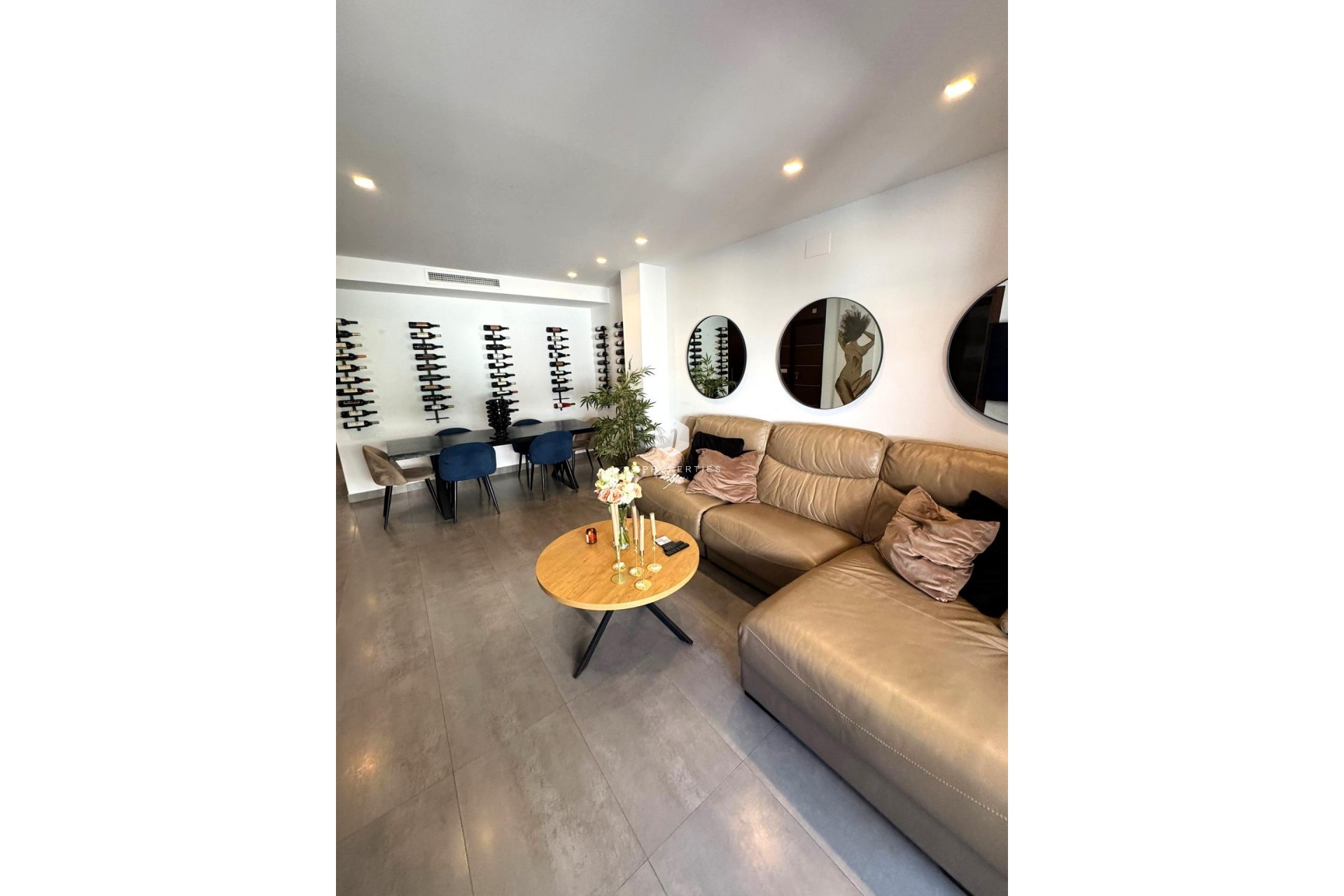 Segunda mano - Apartamento / piso -
Torrevieja - Centro