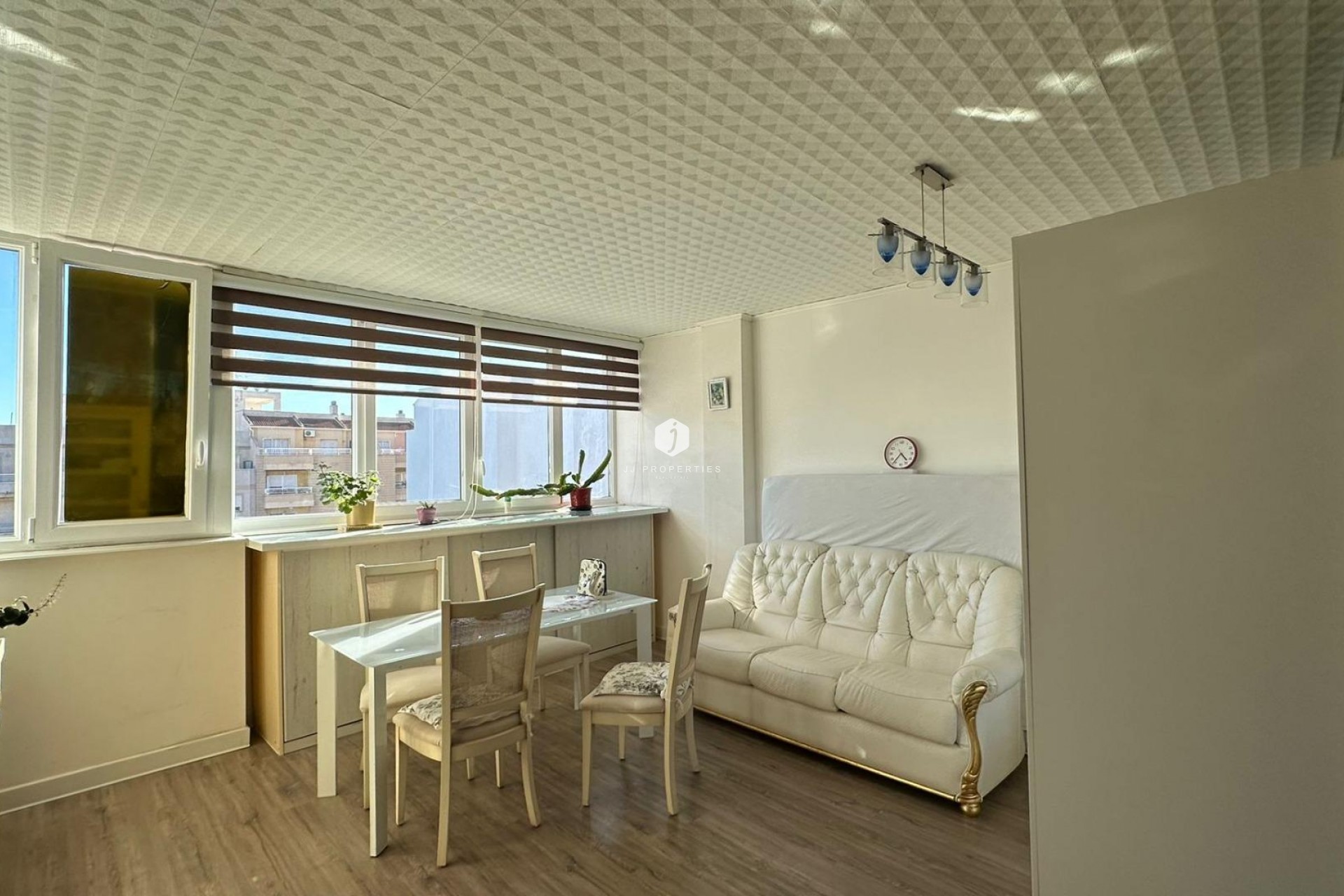 Segunda mano - Apartamento / piso -
Torrevieja - Centro