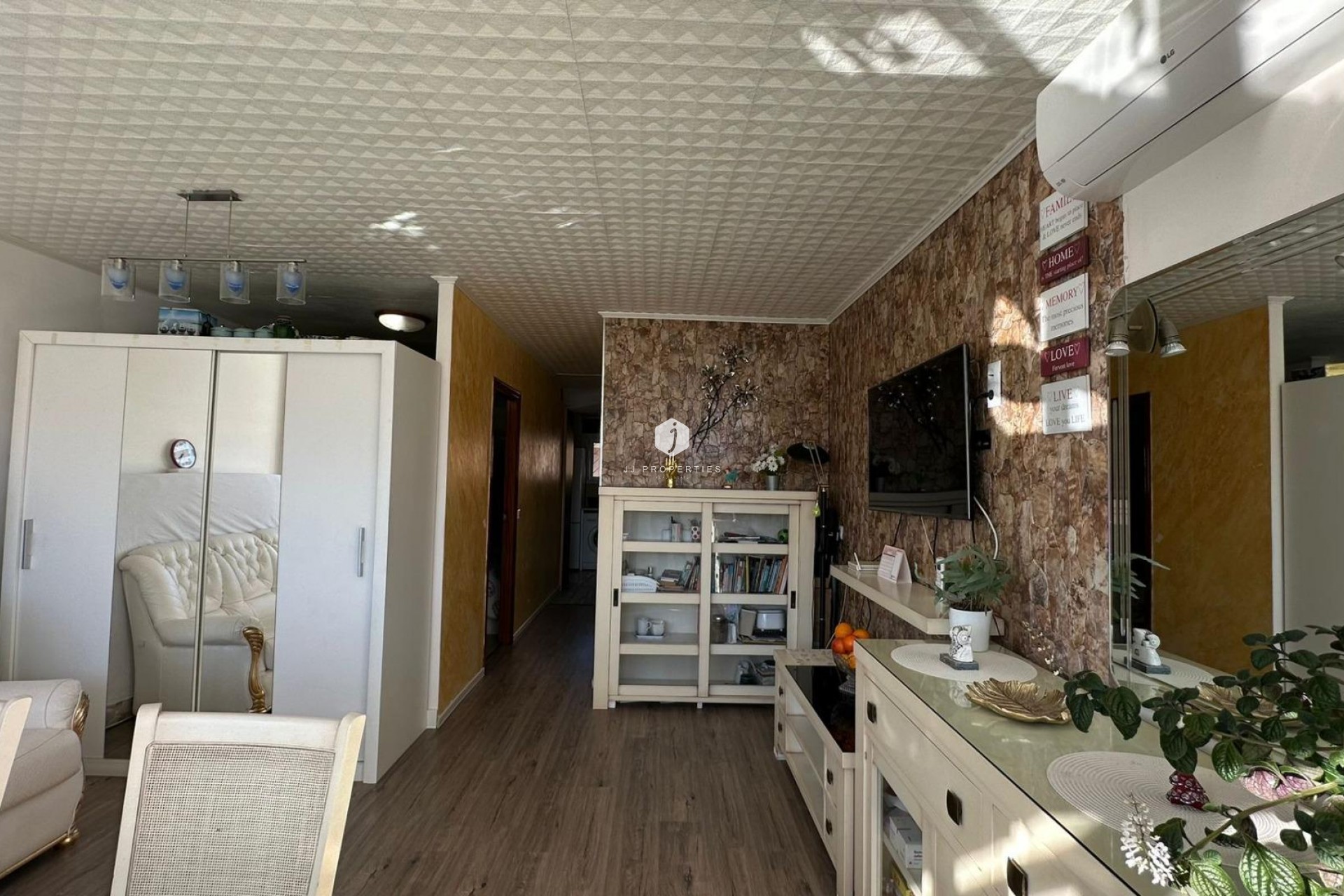 Segunda mano - Apartamento / piso -
Torrevieja - Centro