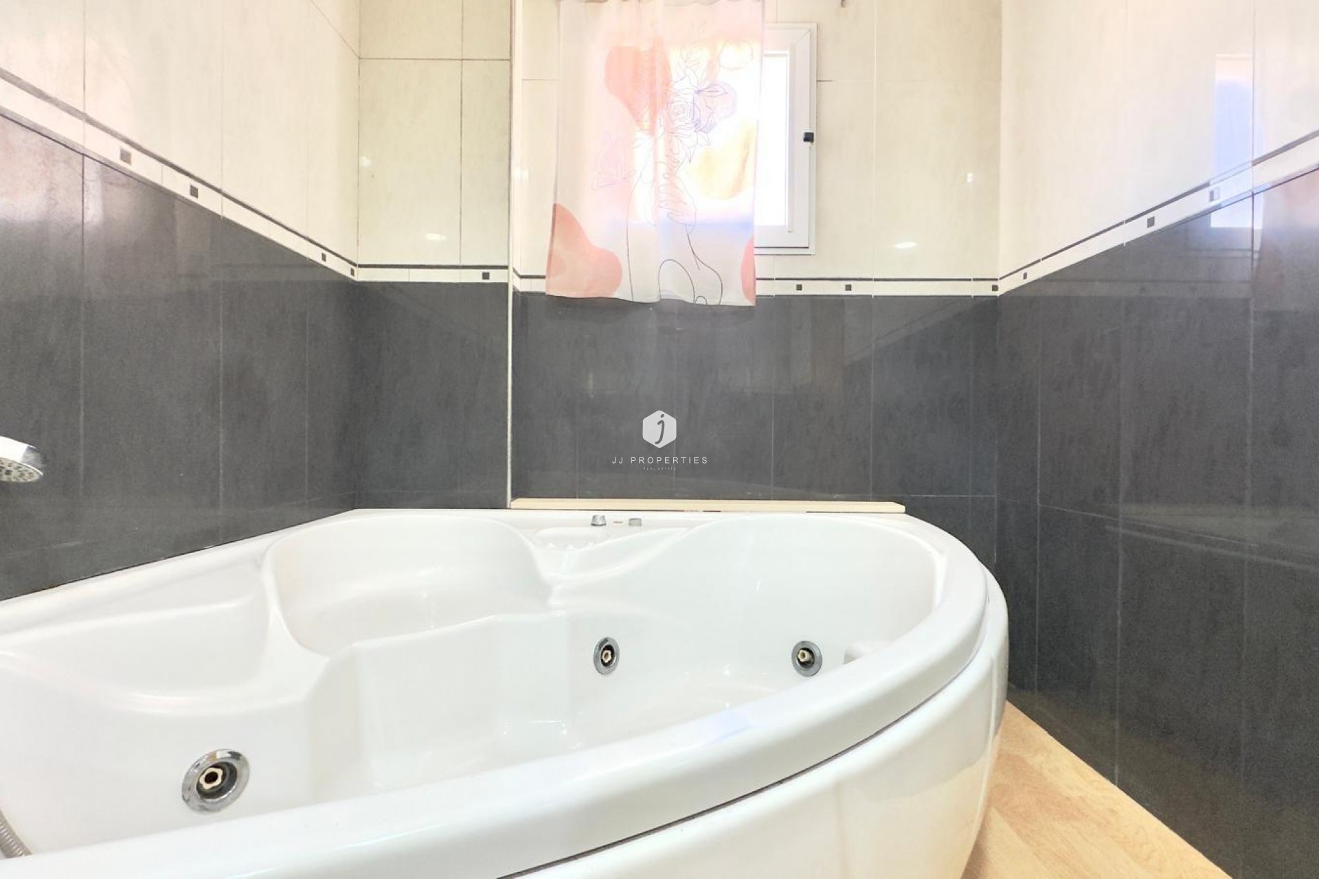 Segunda mano - Apartamento / piso -
Torrevieja - Centro