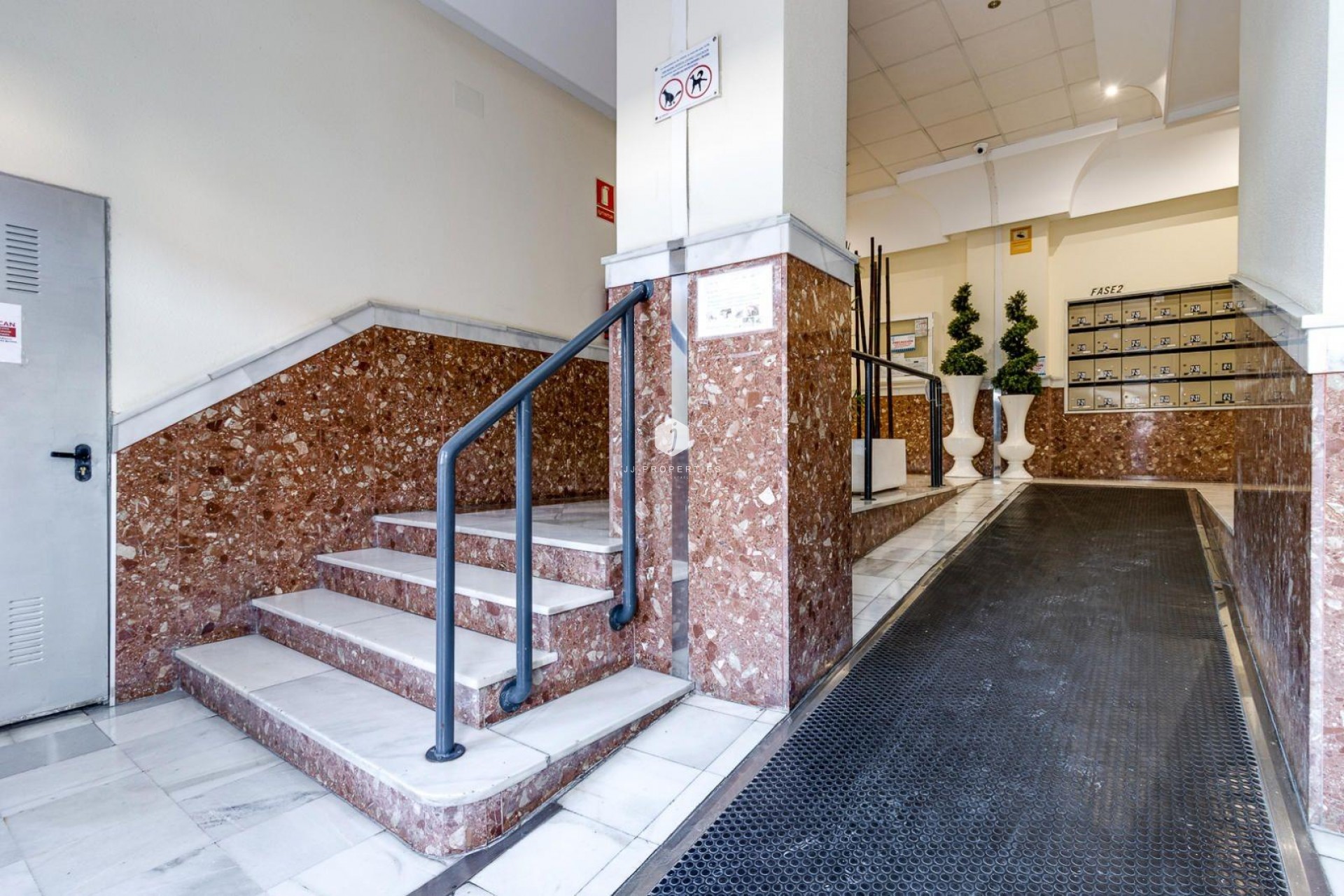 Segunda mano - Apartamento / piso -
Torrevieja - Centro