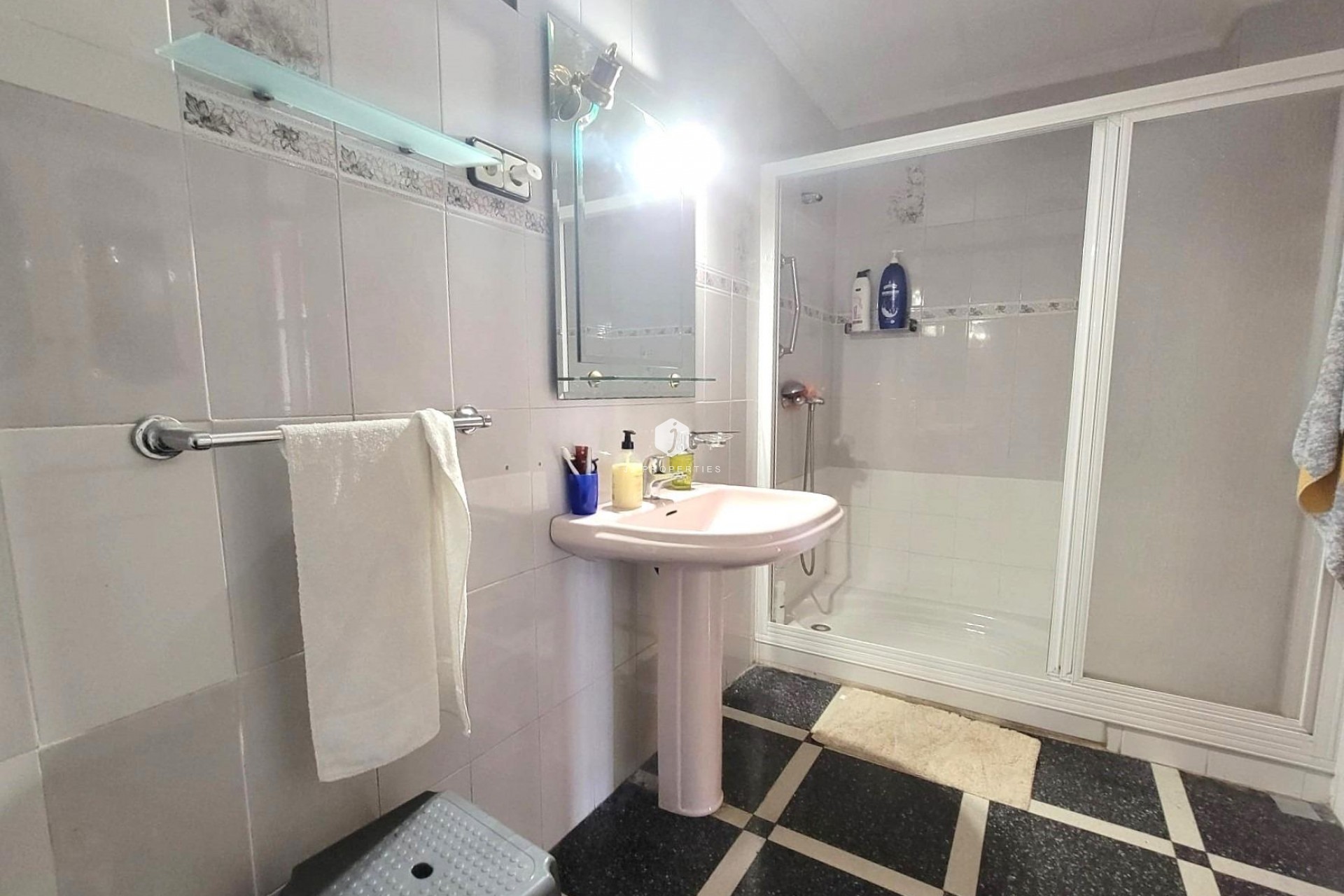 Segunda mano - Apartamento / piso -
Torrevieja - Centro