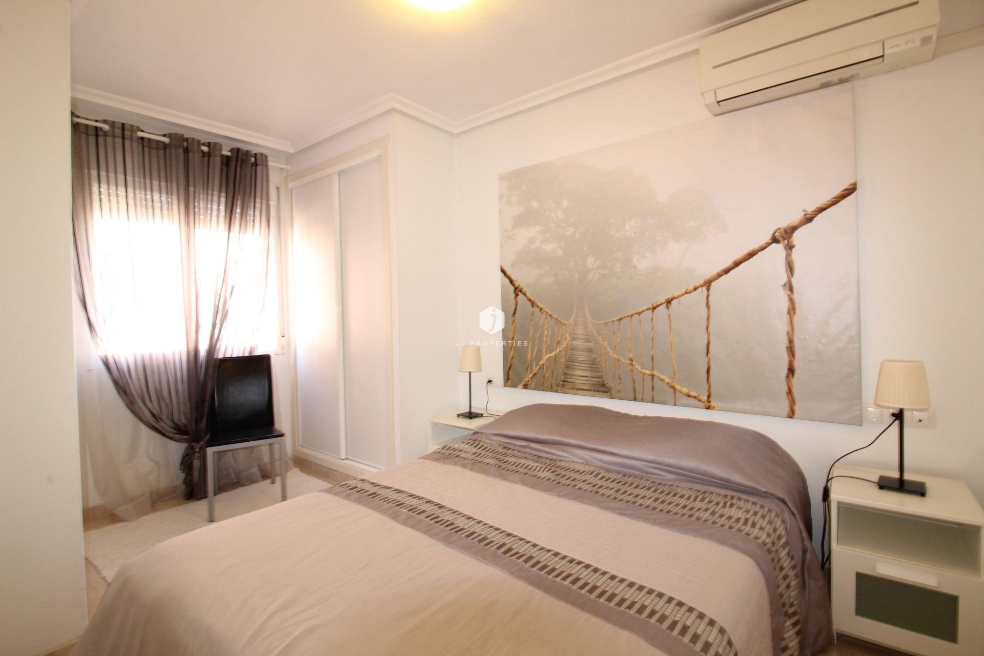 Segunda mano - Apartamento / piso -
Torrevieja - Centro