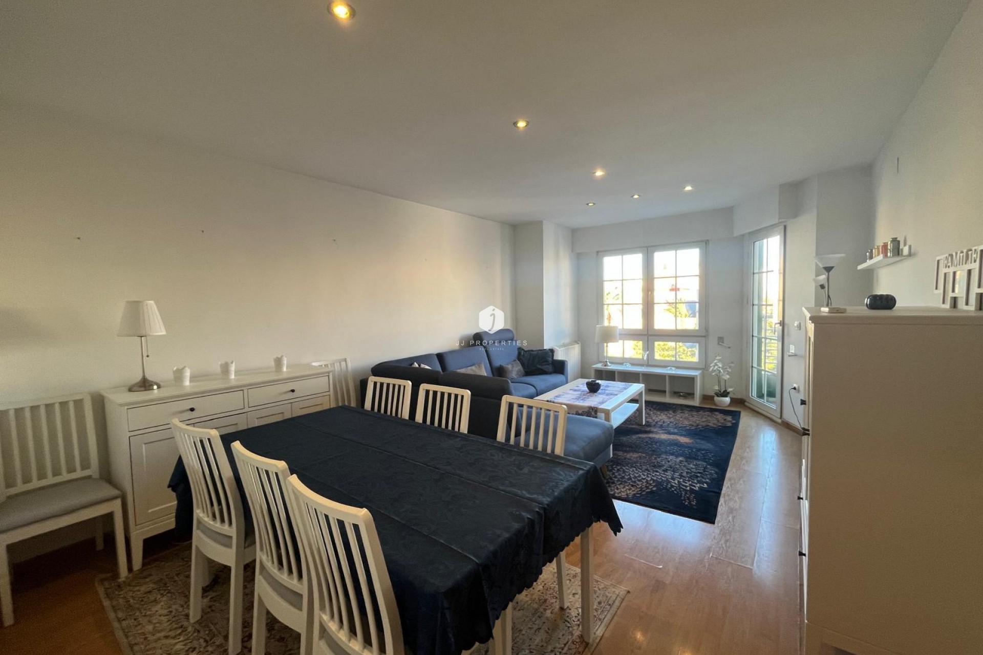 Segunda mano - Apartamento / piso -
Torrevieja - Centro