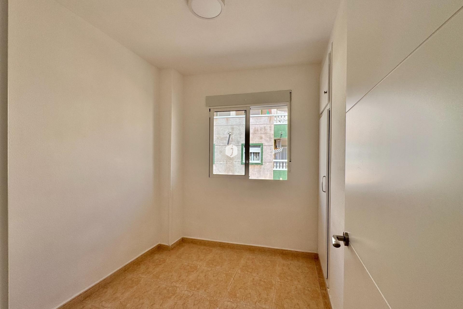Segunda mano - Apartamento / piso -
Torrevieja - Centro