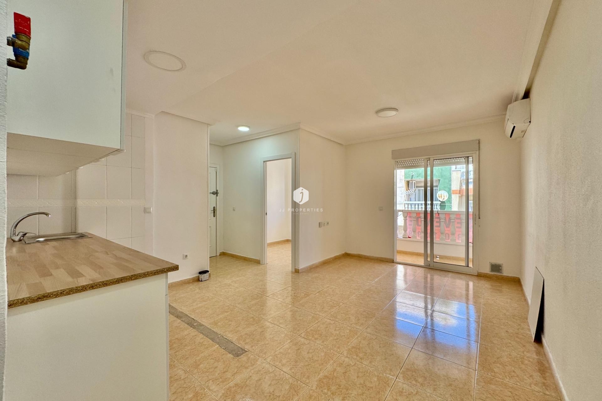 Segunda mano - Apartamento / piso -
Torrevieja - Centro