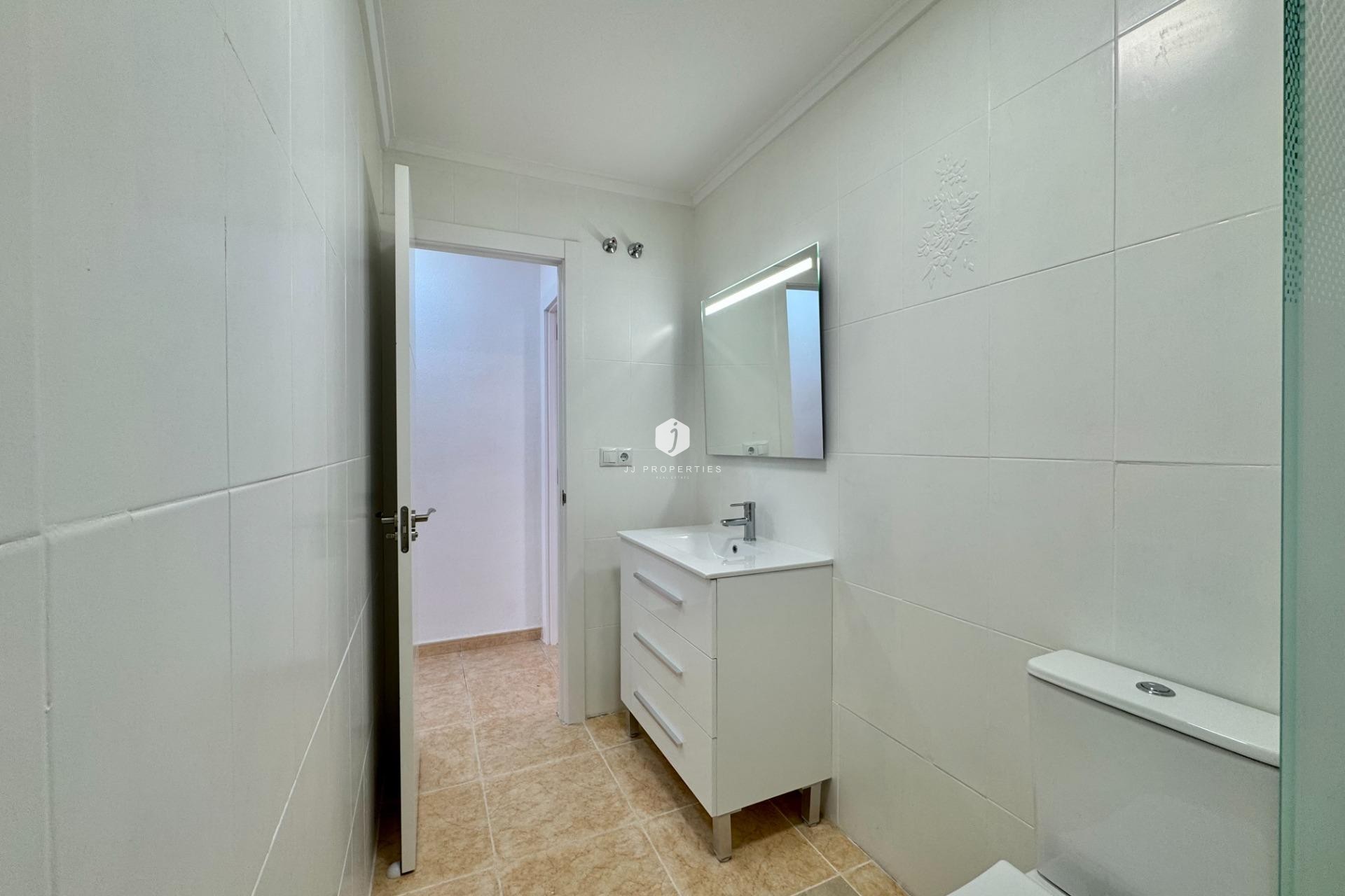 Segunda mano - Apartamento / piso -
Torrevieja - Centro