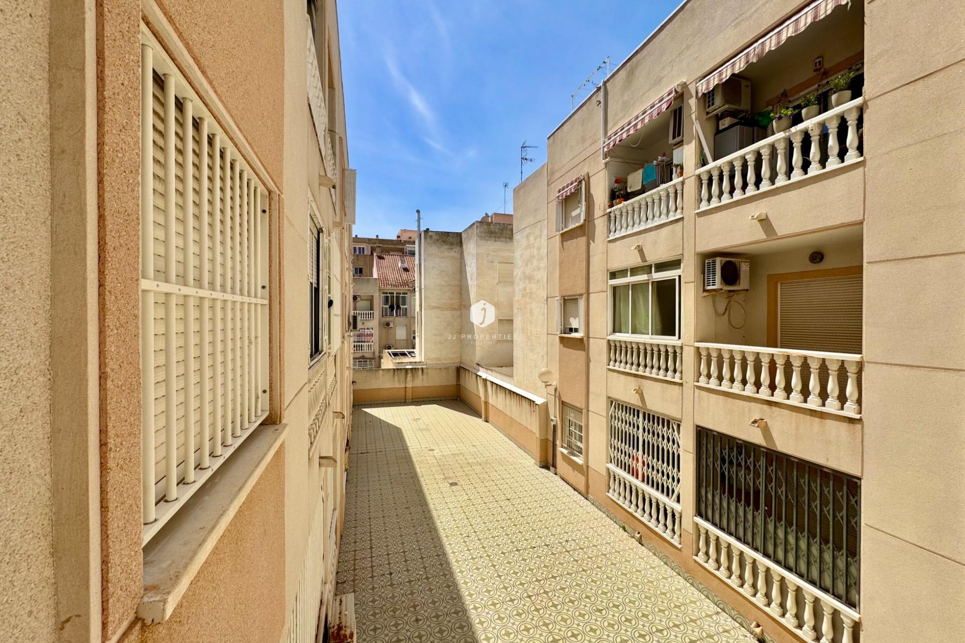 Segunda mano - Apartamento / piso -
Torrevieja - Centro