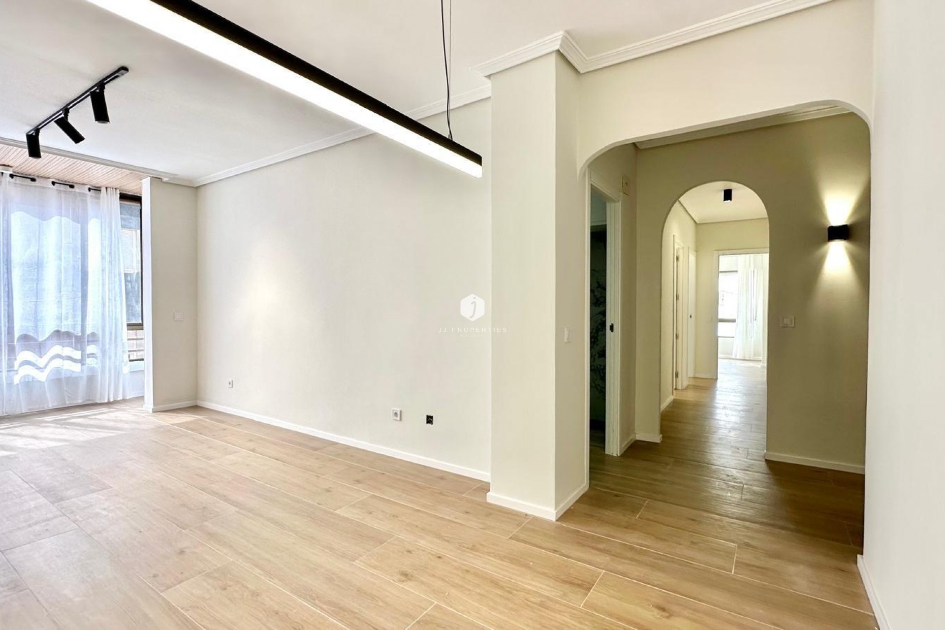 Segunda mano - Apartamento / piso -
Torrevieja - Centro